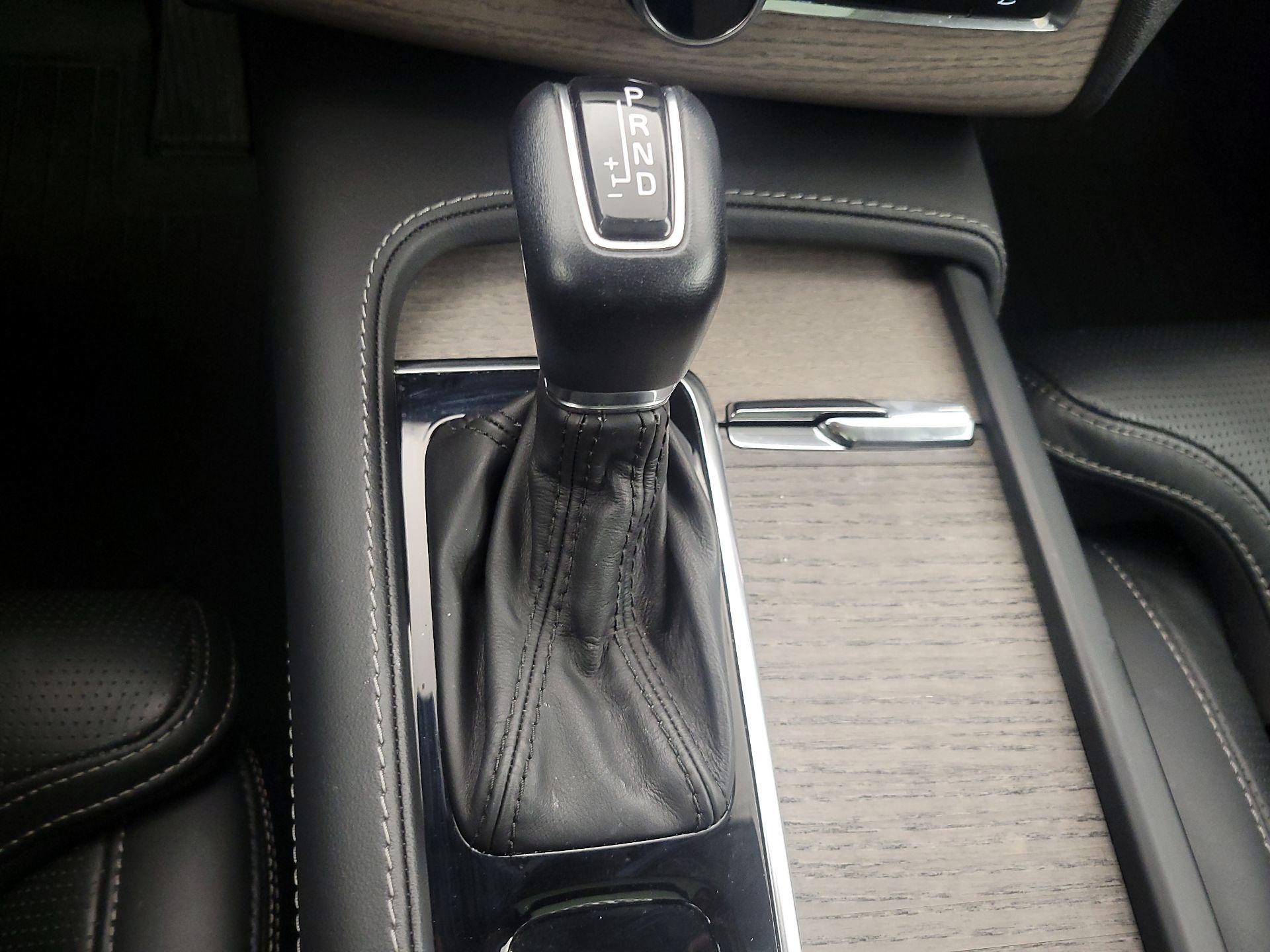 Thumbnail: 2022 Volvo XC90 - 18