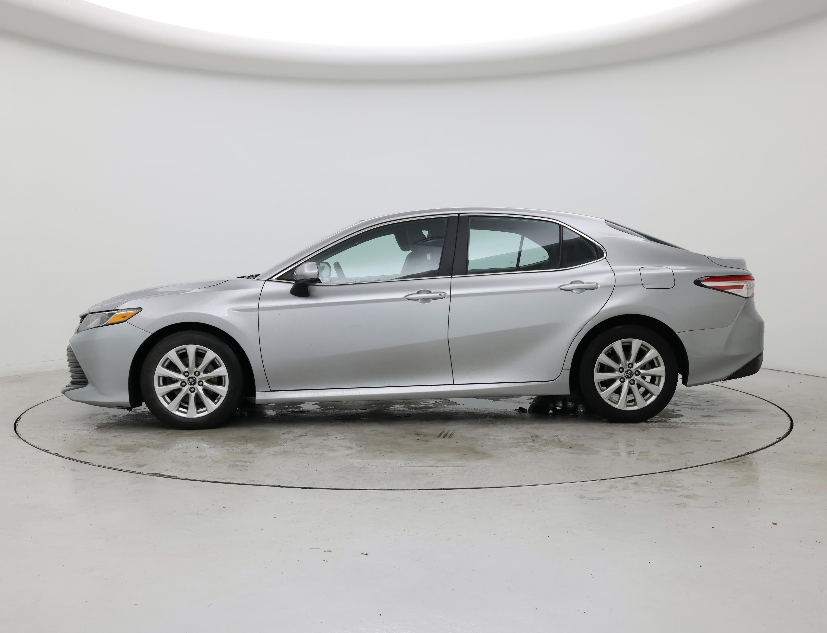 Thumbnail: 2018 Toyota Camry - 3