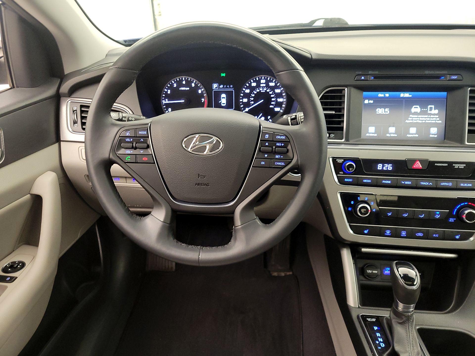 Thumbnail: 2016 Hyundai Sonata - 10