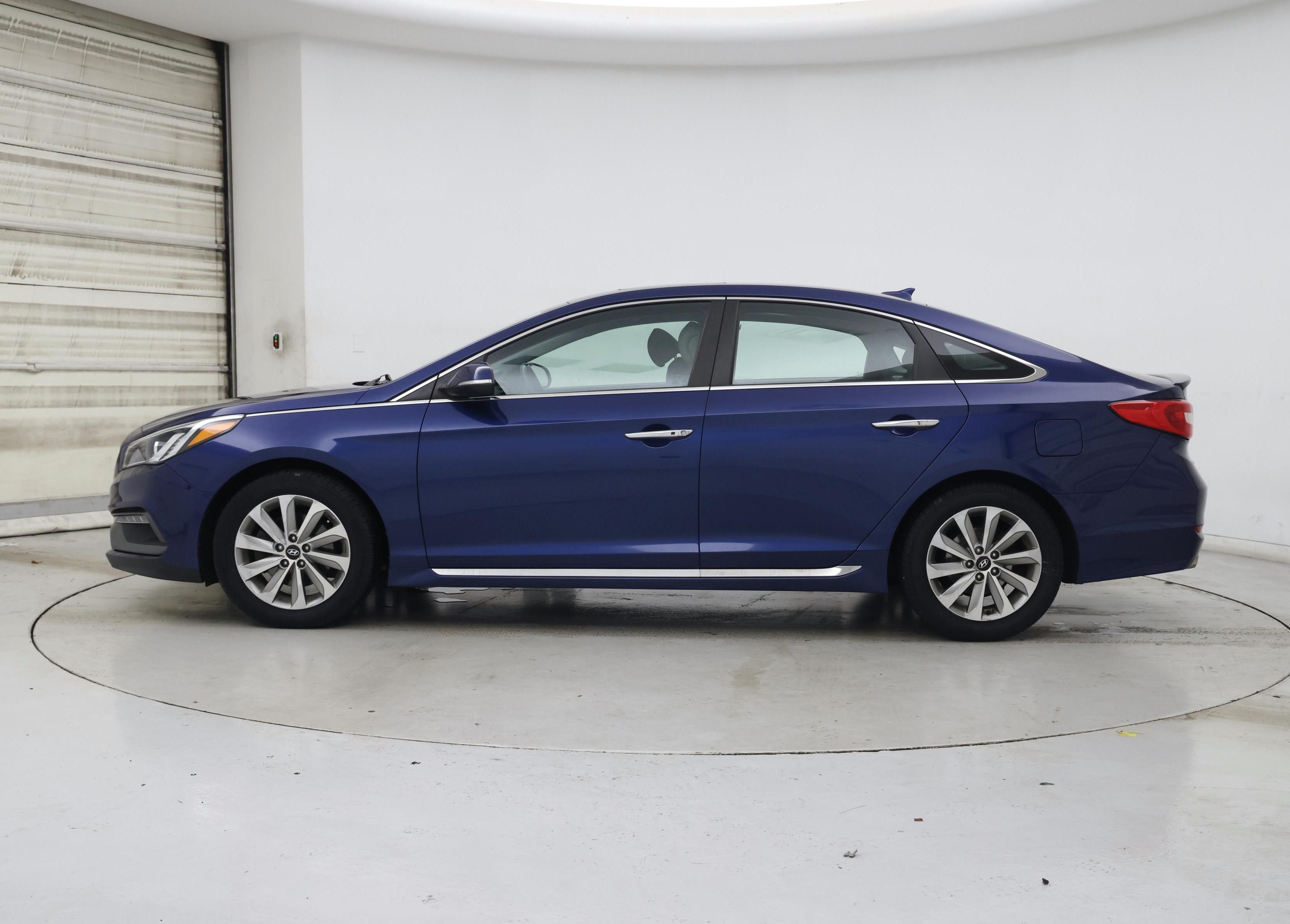 Thumbnail: 2016 Hyundai Sonata - 3