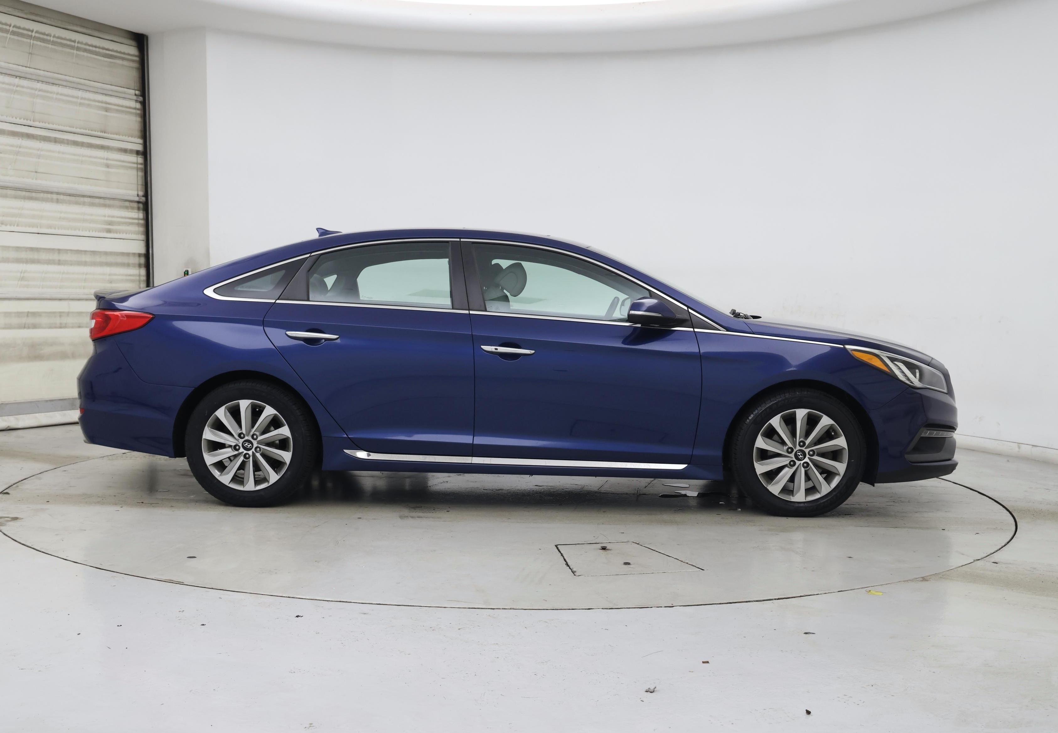 Thumbnail: 2016 Hyundai Sonata - 7