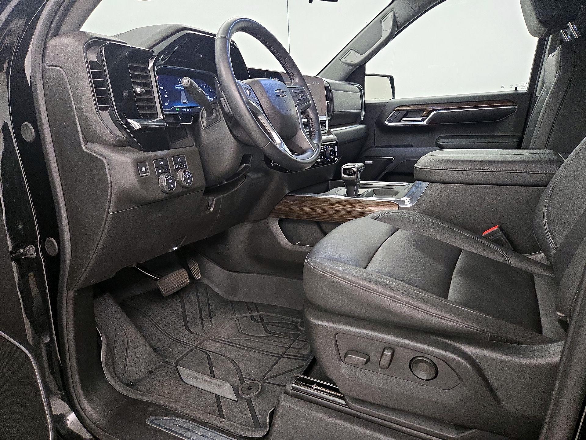 Thumbnail: 2024 Chevrolet Silverado 1500 - 11