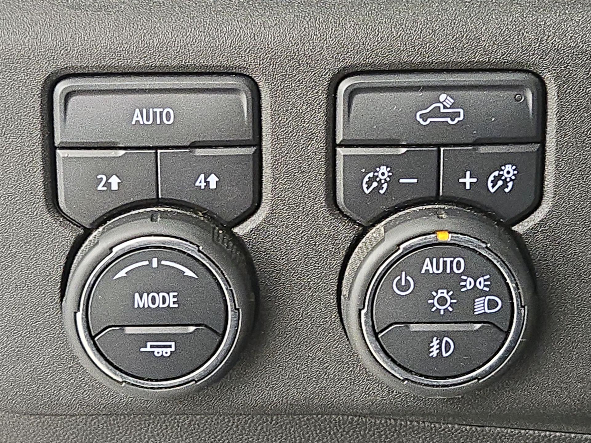 Thumbnail: 2024 Chevrolet Silverado 1500 - 13