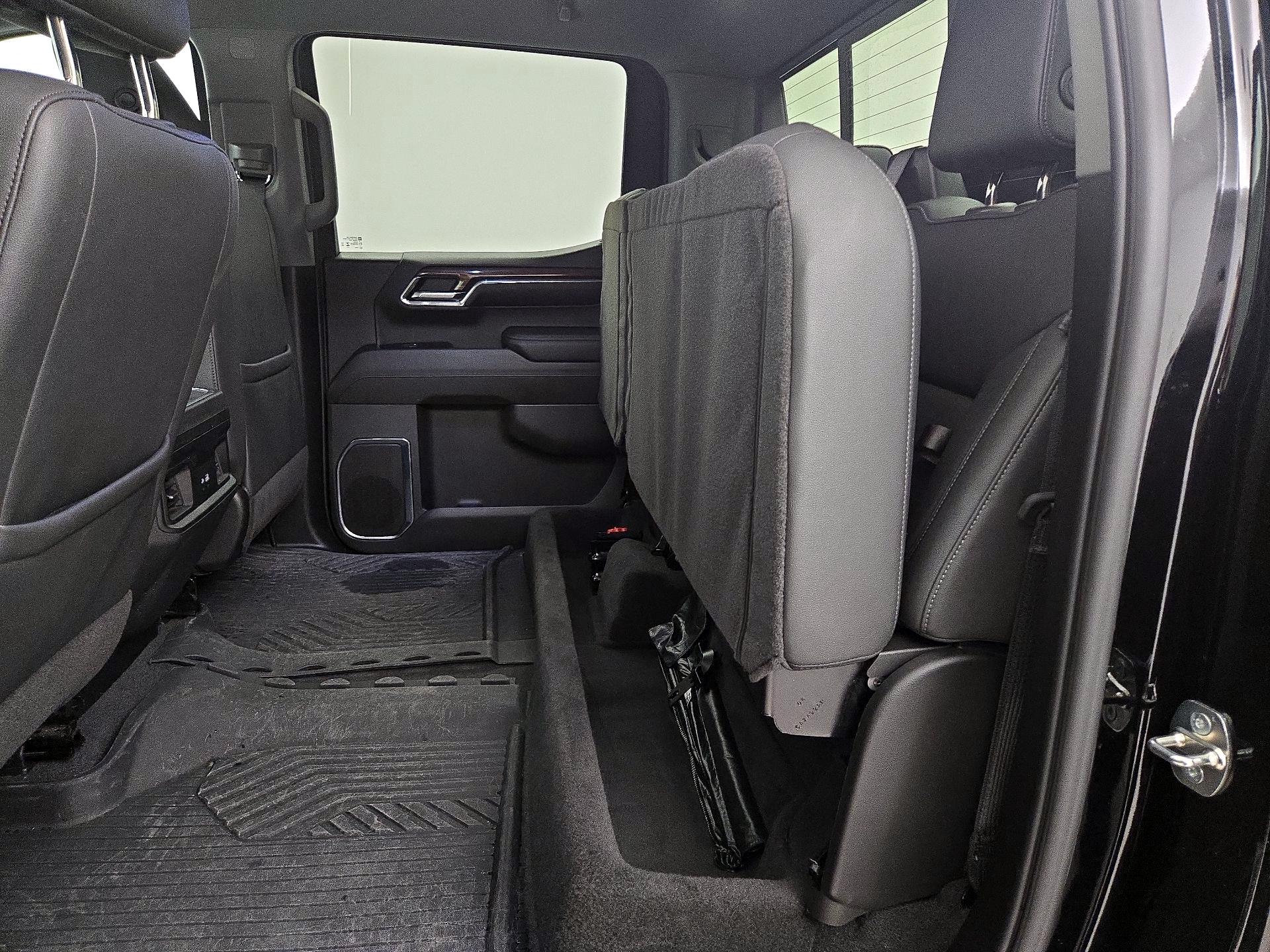 Thumbnail: 2024 Chevrolet Silverado 1500 - 19