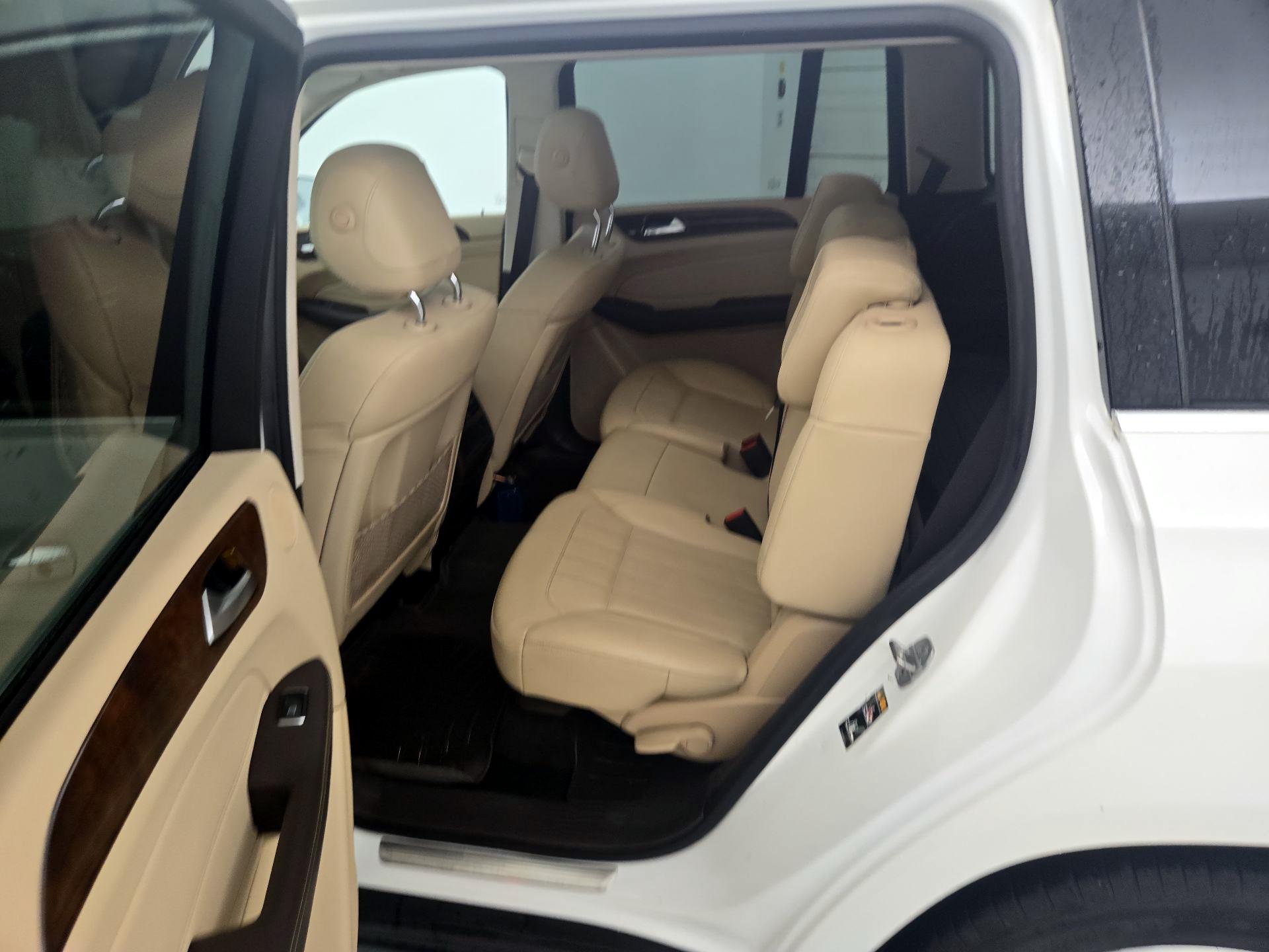 Thumbnail: 2019 Mercedes-Benz GLS - 20