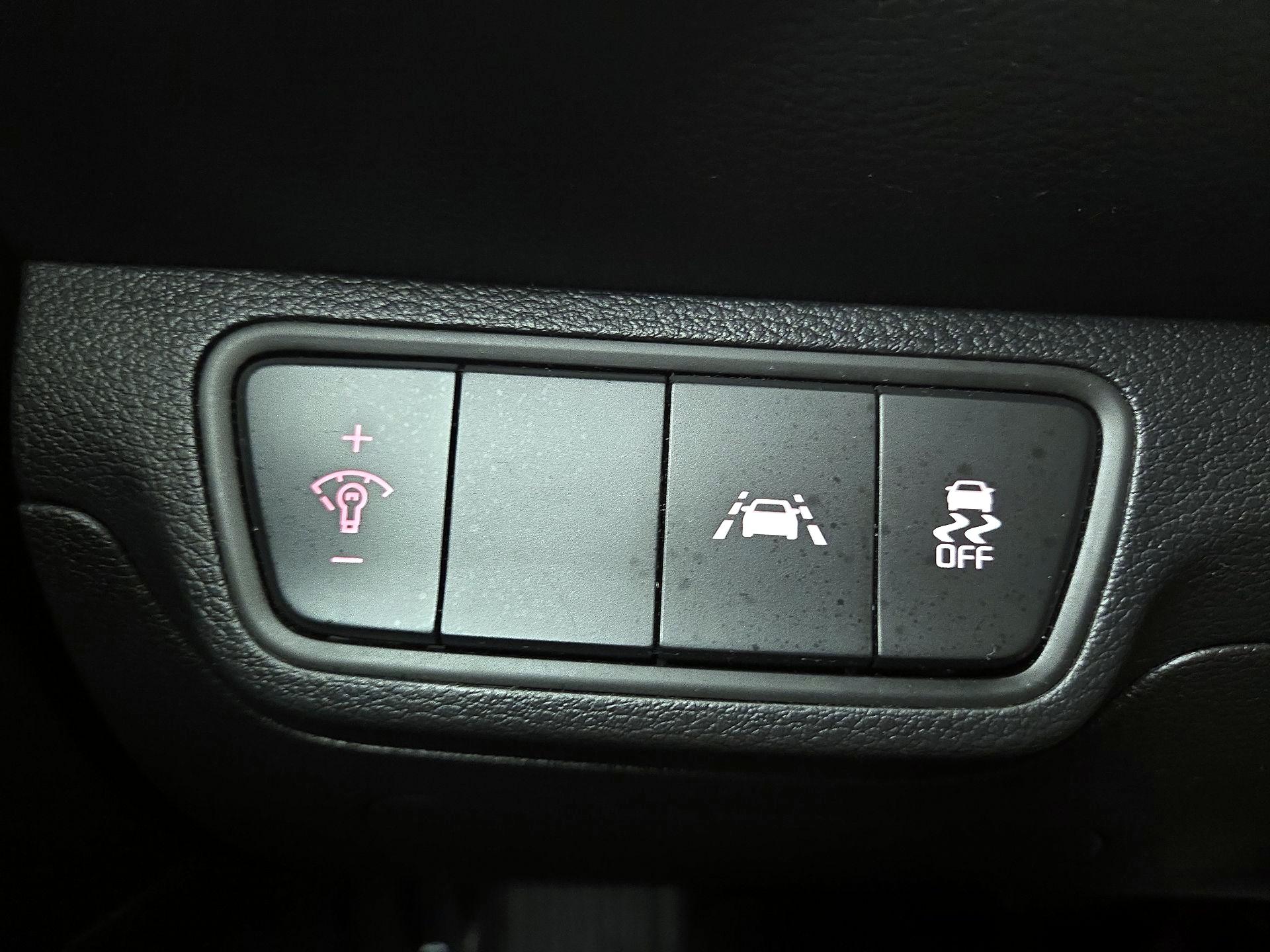 Thumbnail: 2021 Kia Forte - 13