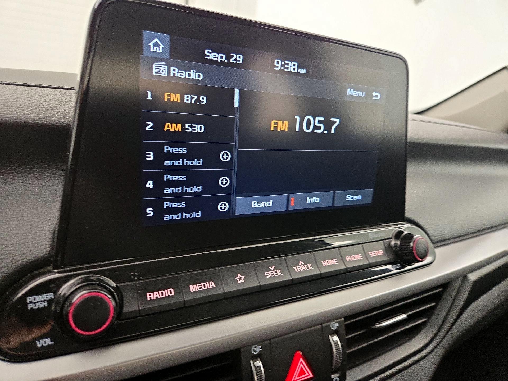 Thumbnail: 2021 Kia Forte - 15