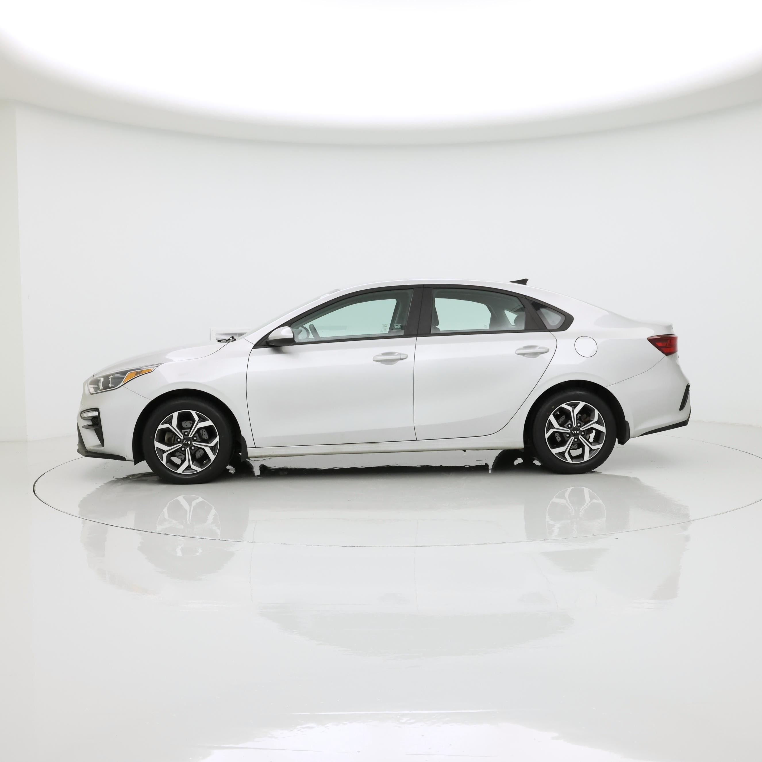 Thumbnail: 2021 Kia Forte - 3