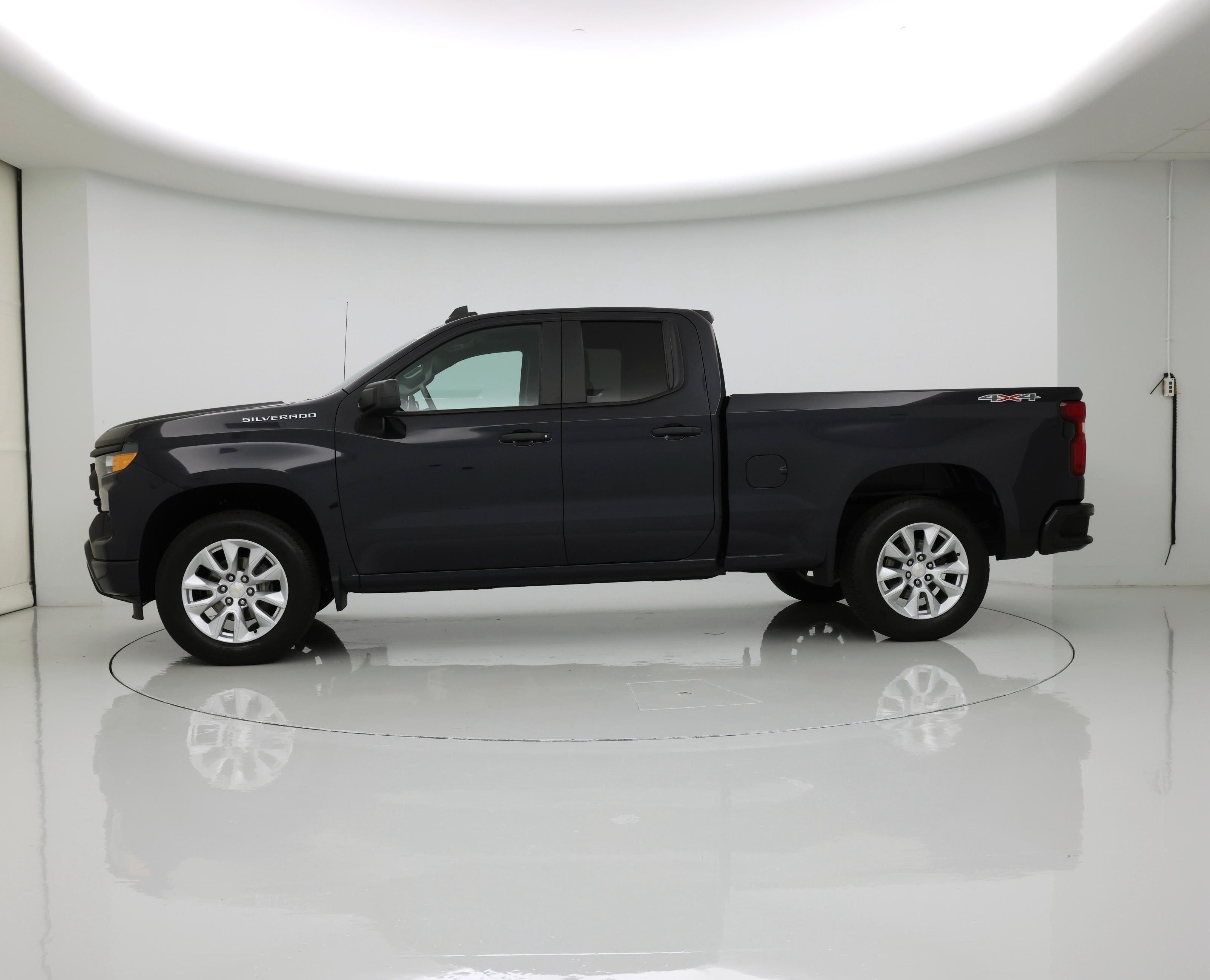 Thumbnail: 2022 Chevrolet Silverado 1500 - 3