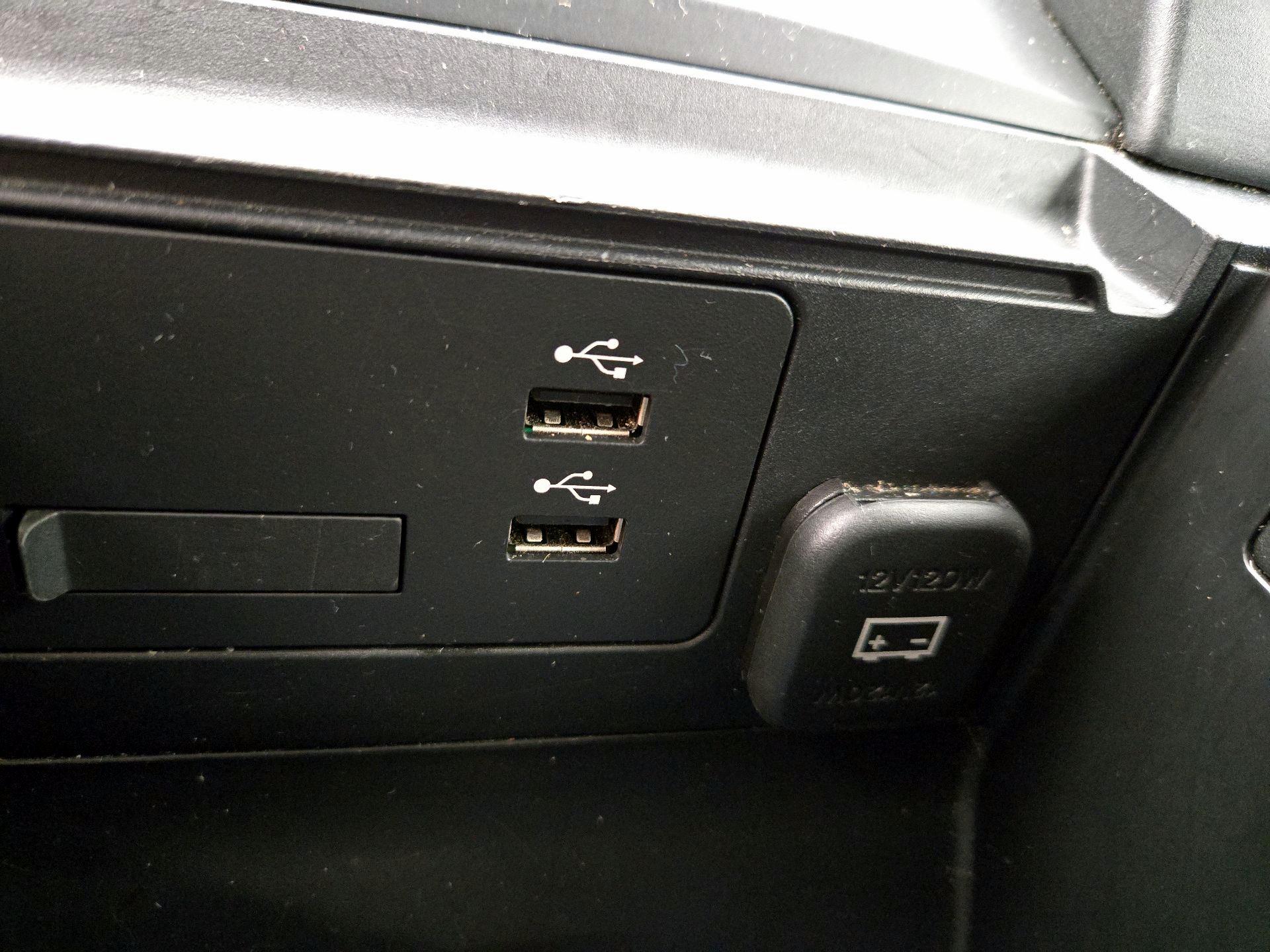 Thumbnail: 2023 Mazda Mazda3 - 18