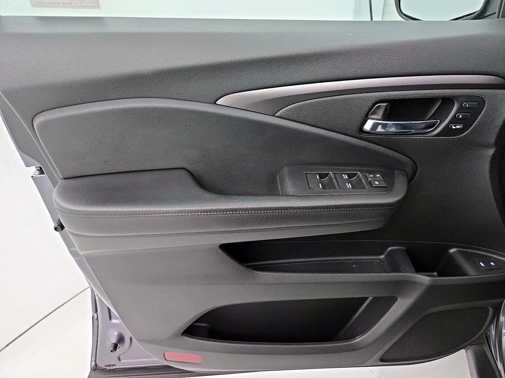 Thumbnail: 2021 Honda Pilot - 12