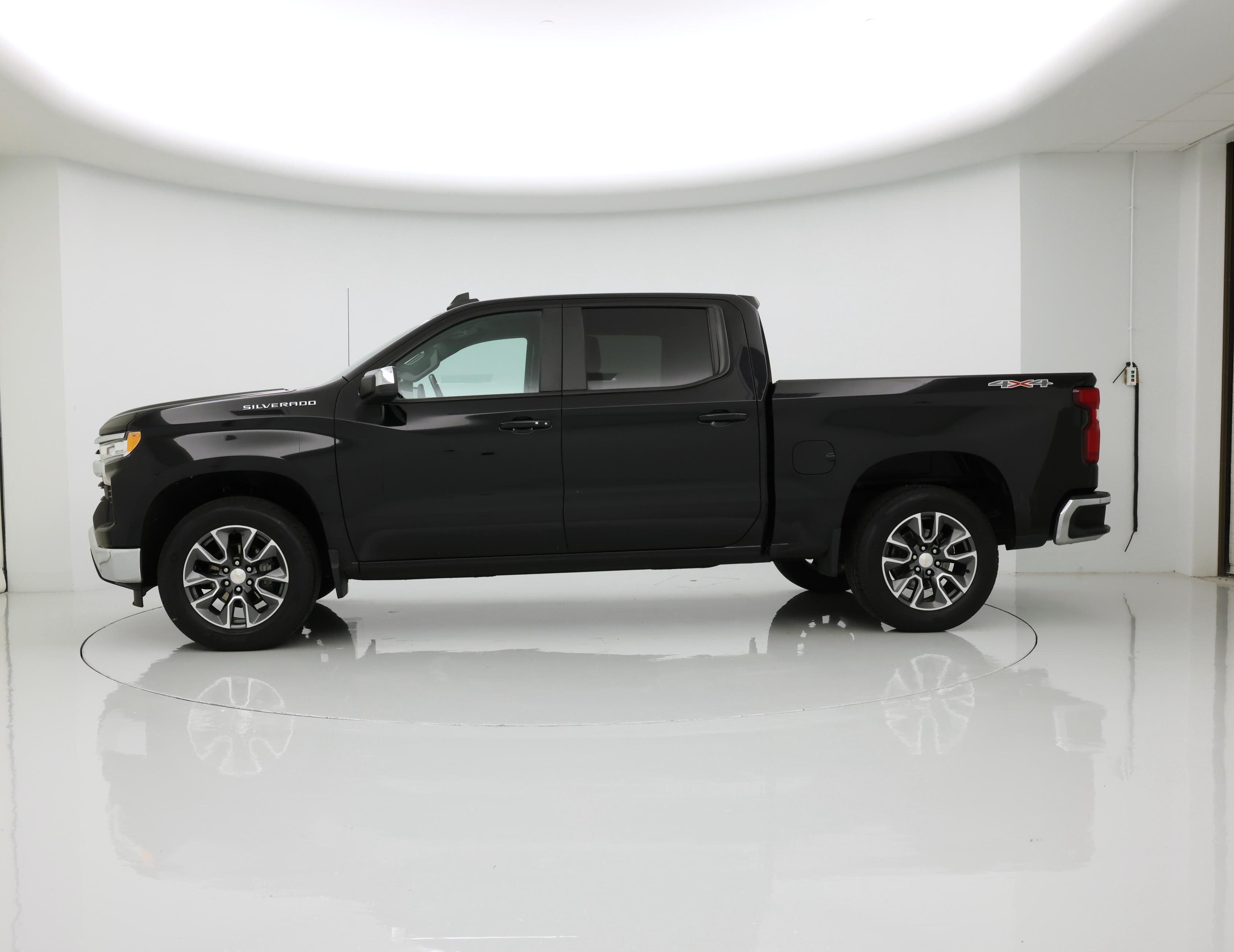 Thumbnail: 2022 Chevrolet Silverado 1500 - 3