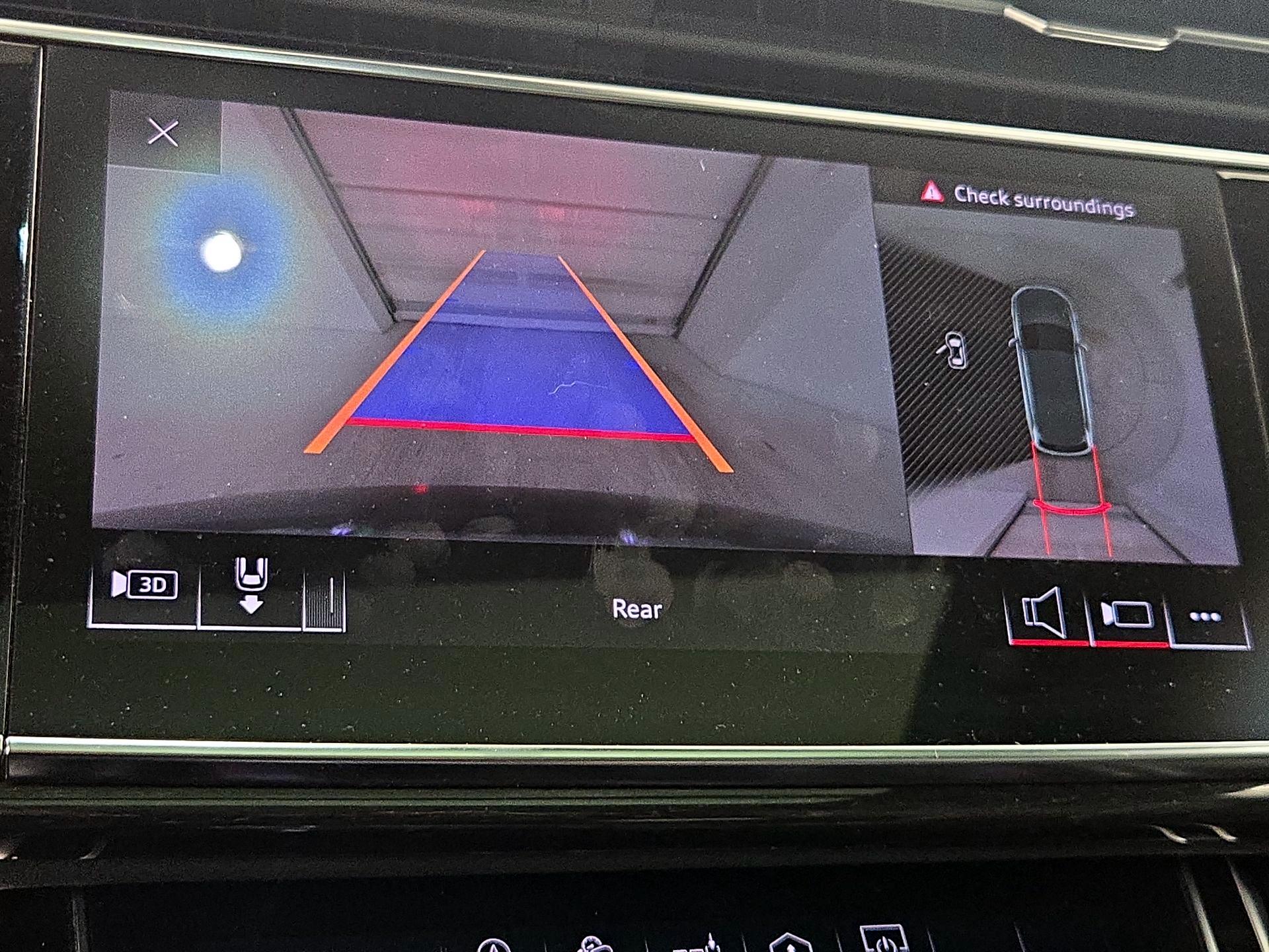 Thumbnail: 2020 Audi Q7 - 15