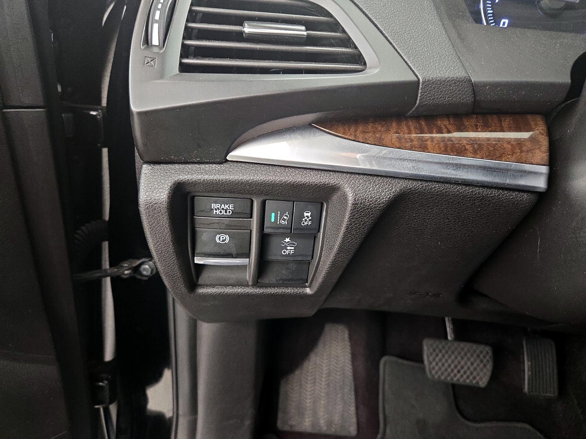 Thumbnail: 2018 Acura MDX - 13