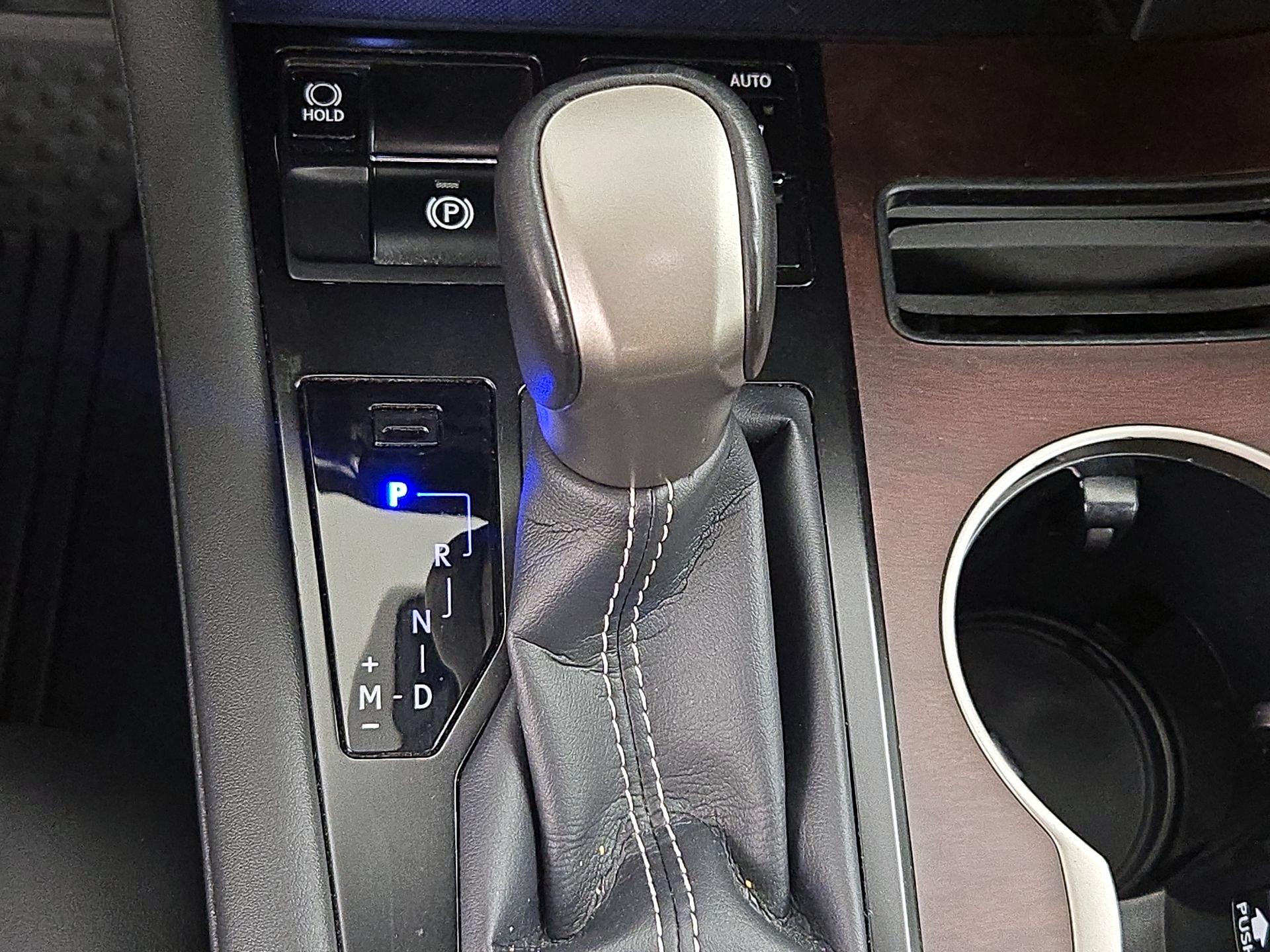 Thumbnail: 2020 Lexus RX - 18