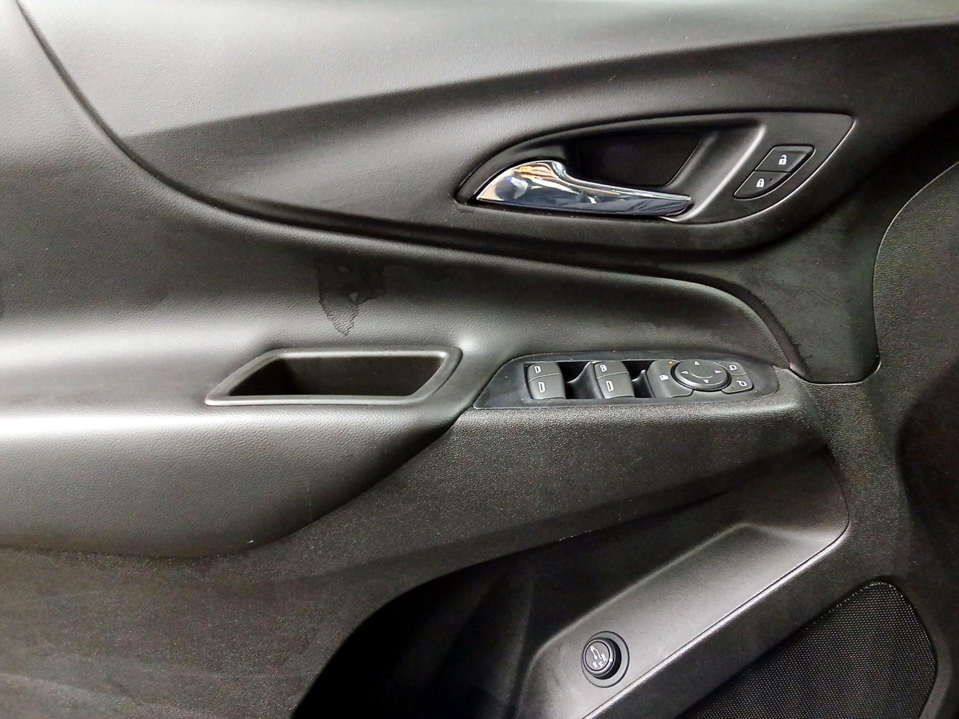 Thumbnail: 2019 Chevrolet Equinox - 10