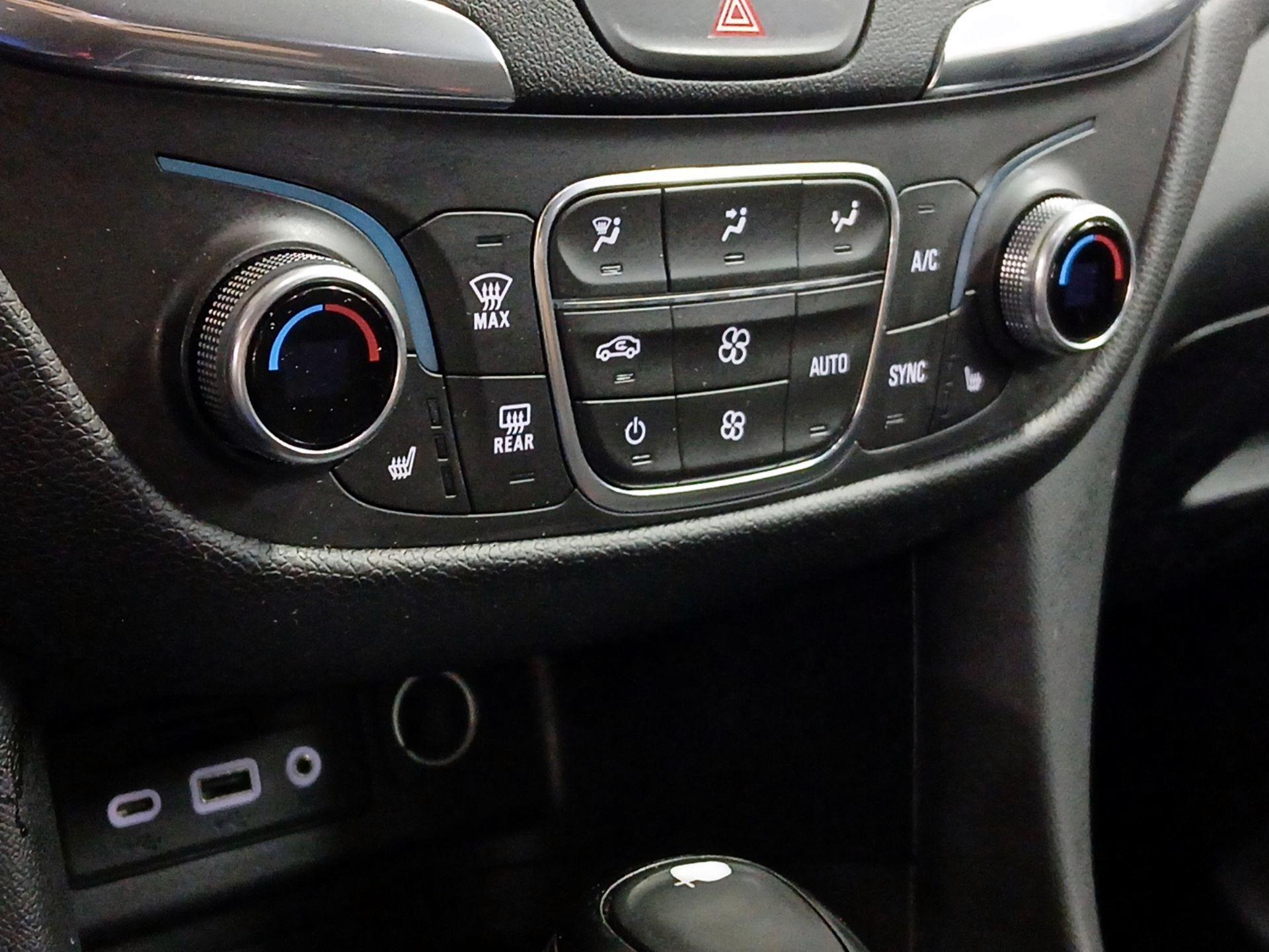 Thumbnail: 2019 Chevrolet Equinox - 14