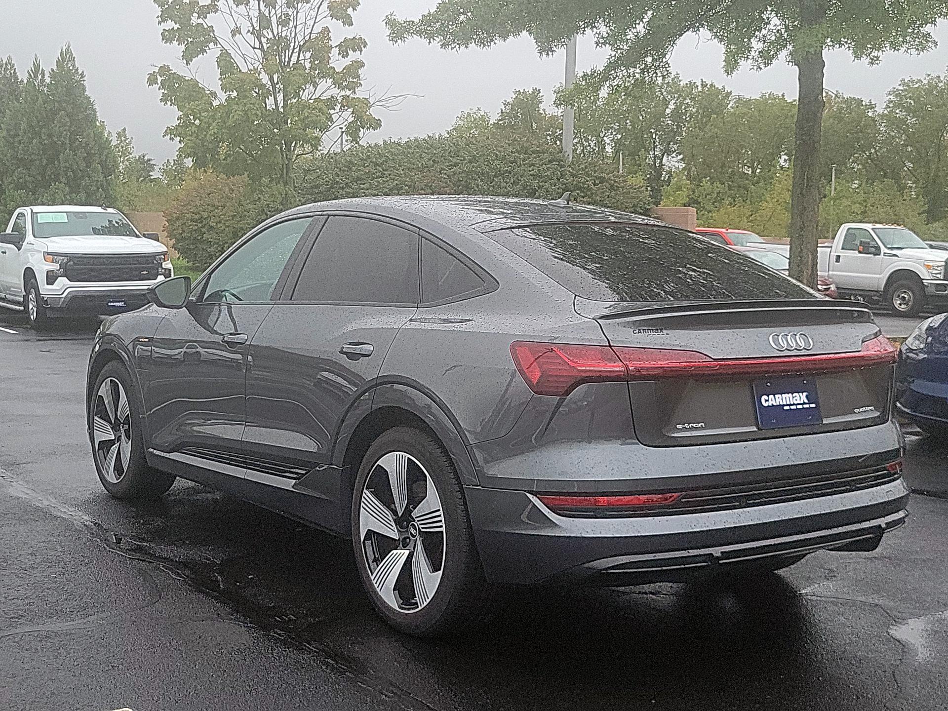 Thumbnail: 2021 Audi e-tron S - 7