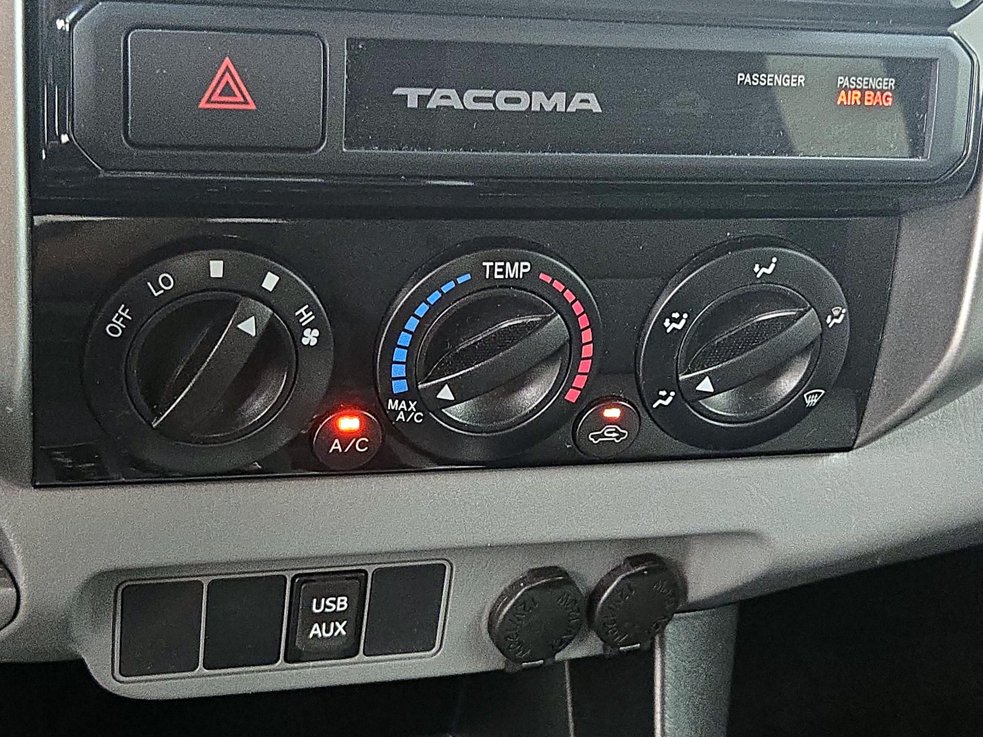 Thumbnail: 2015 Toyota Tacoma - 16