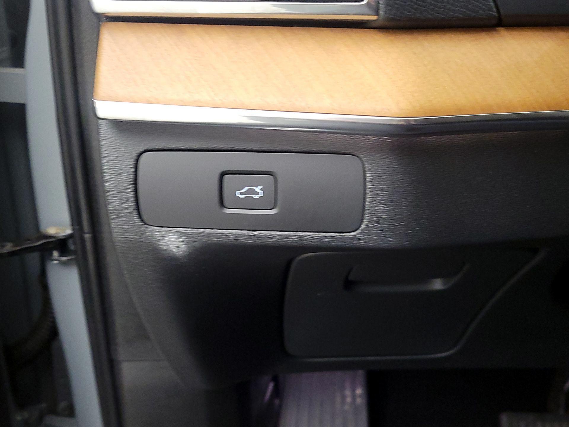 Thumbnail: 2024 Volvo XC90 - 13