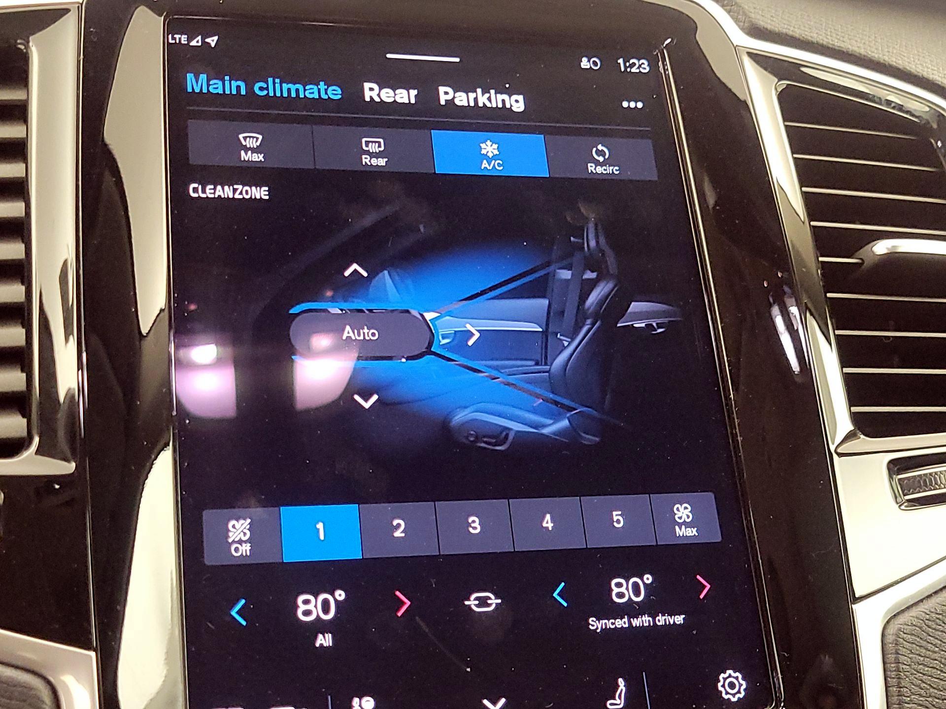 Thumbnail: 2024 Volvo XC90 - 16