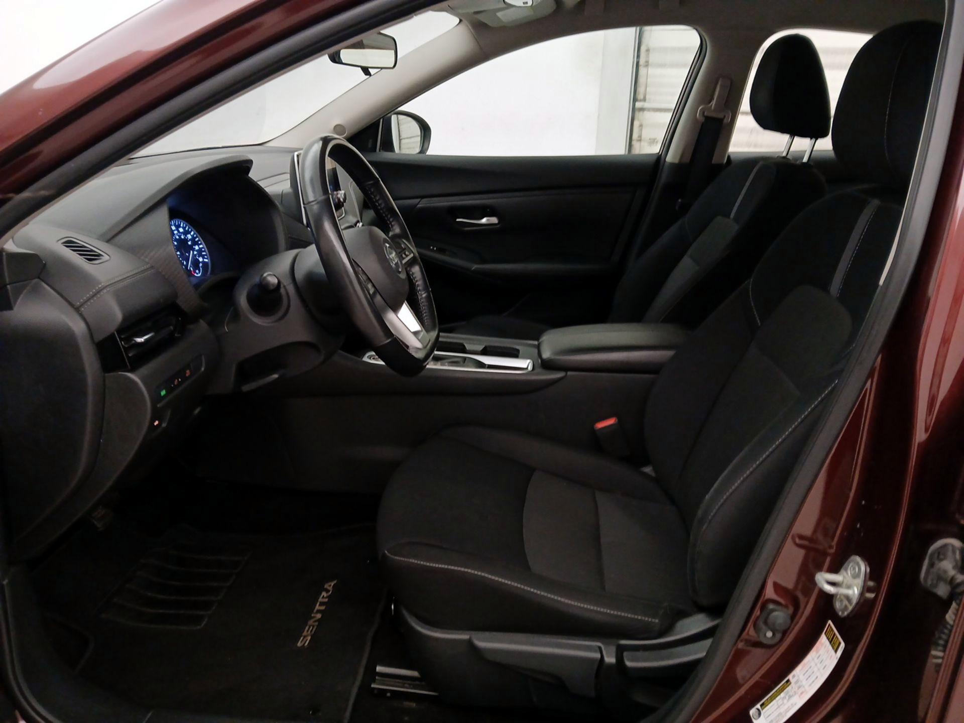 Thumbnail: 2022 Nissan Sentra - 11