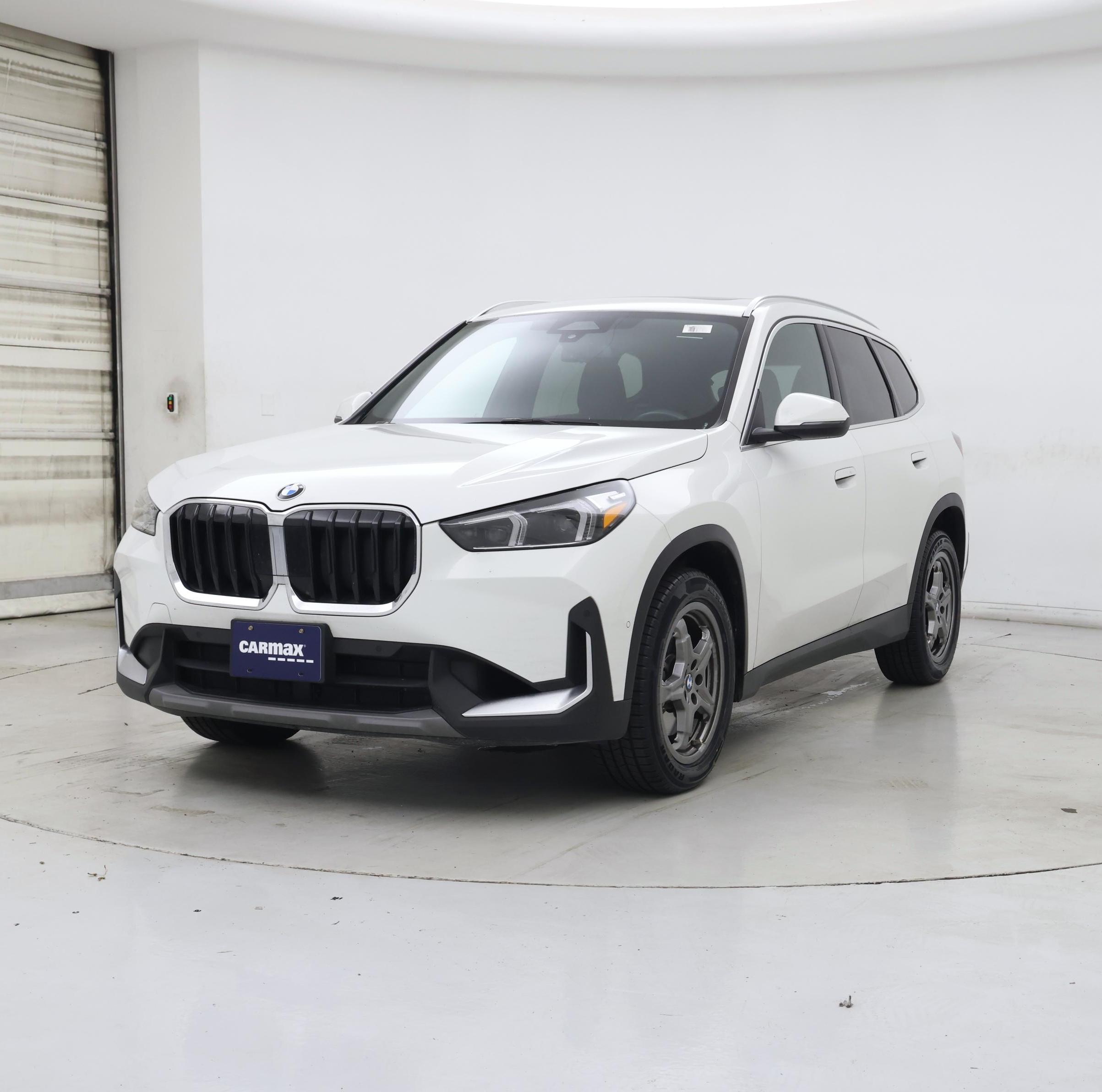 Thumbnail: 2023 BMW X1 - 4