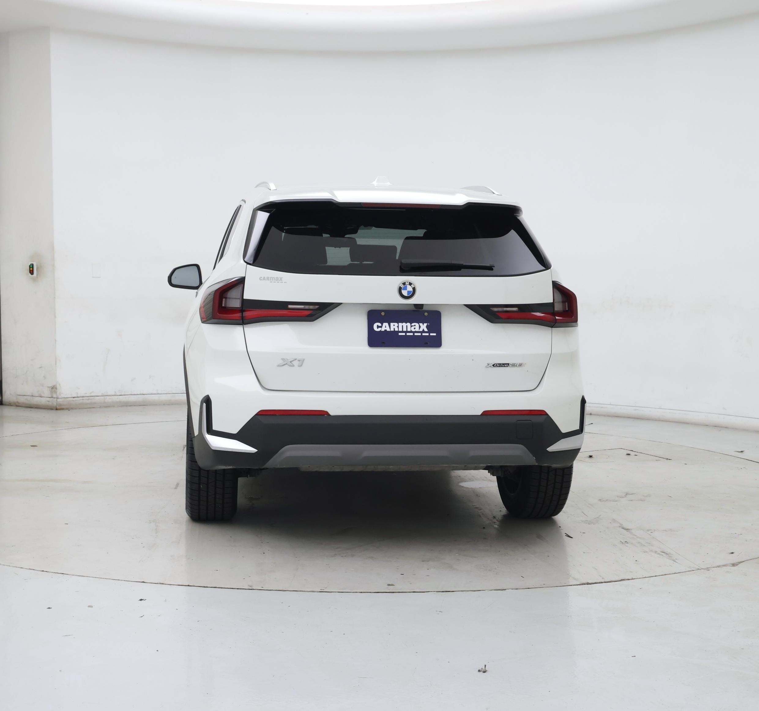 Thumbnail: 2023 BMW X1 - 6