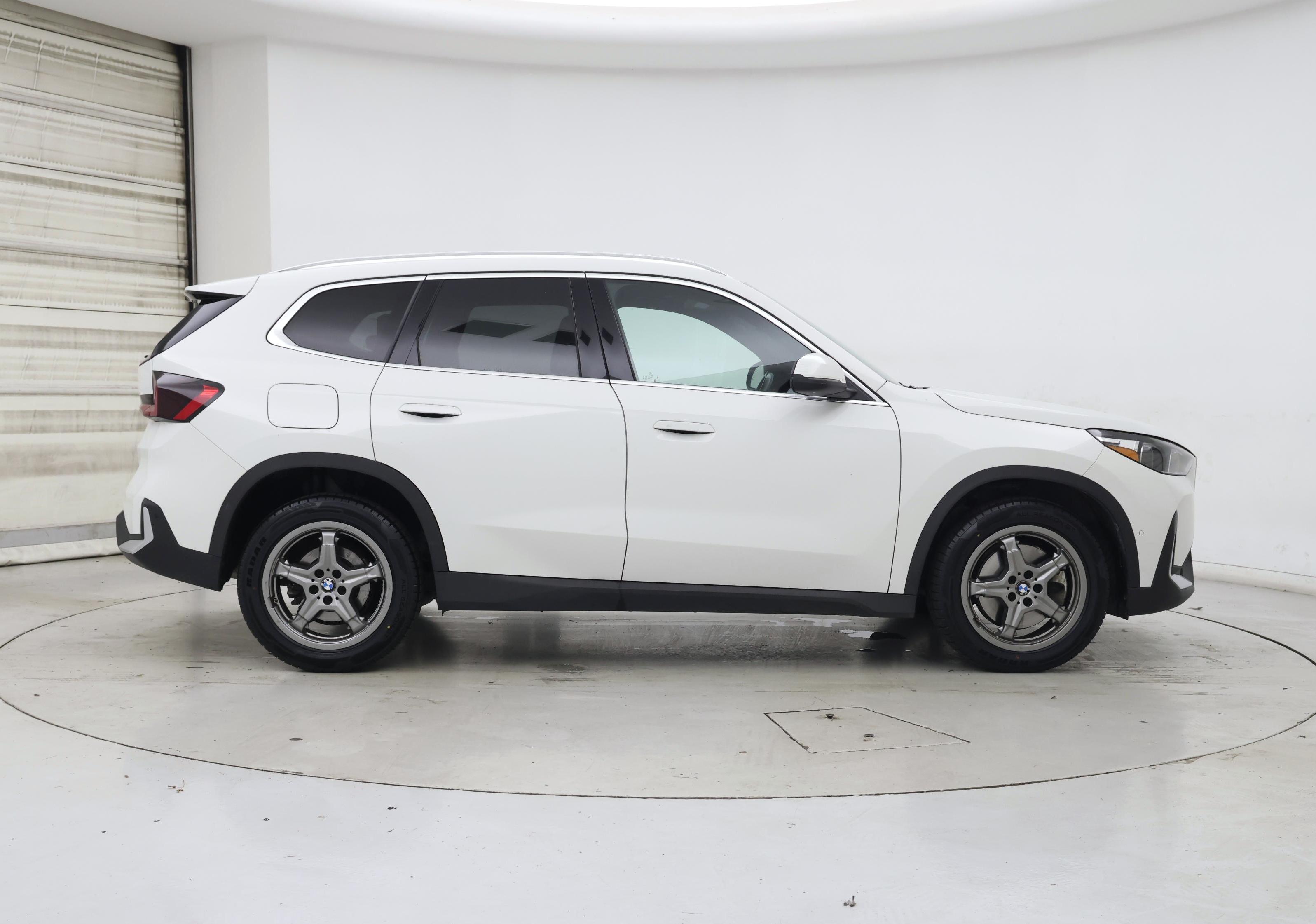 Thumbnail: 2023 BMW X1 - 7