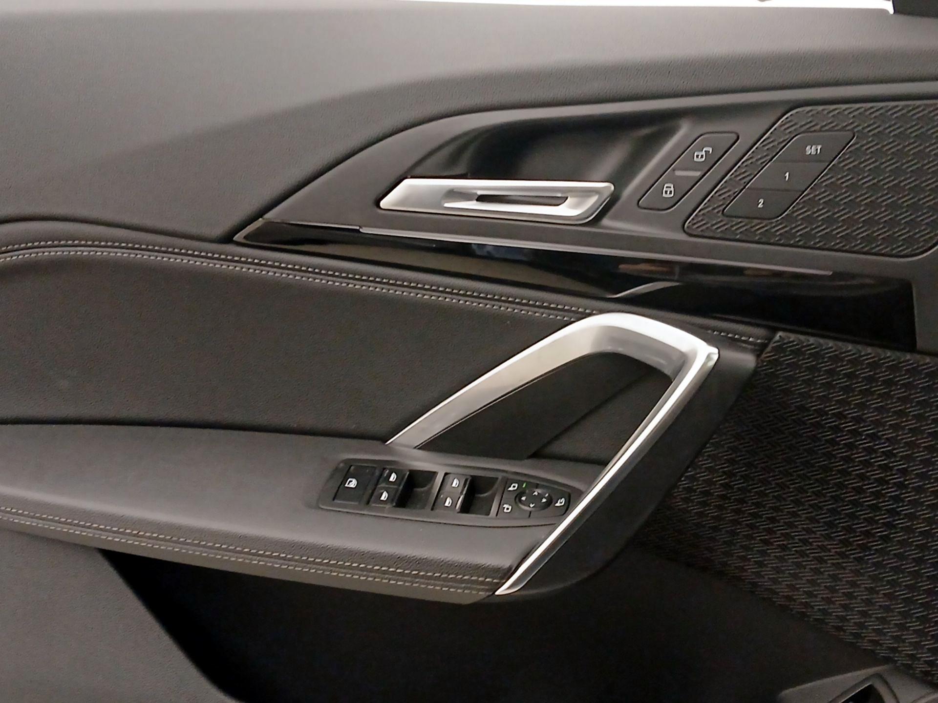Thumbnail: 2023 BMW X1 - 10