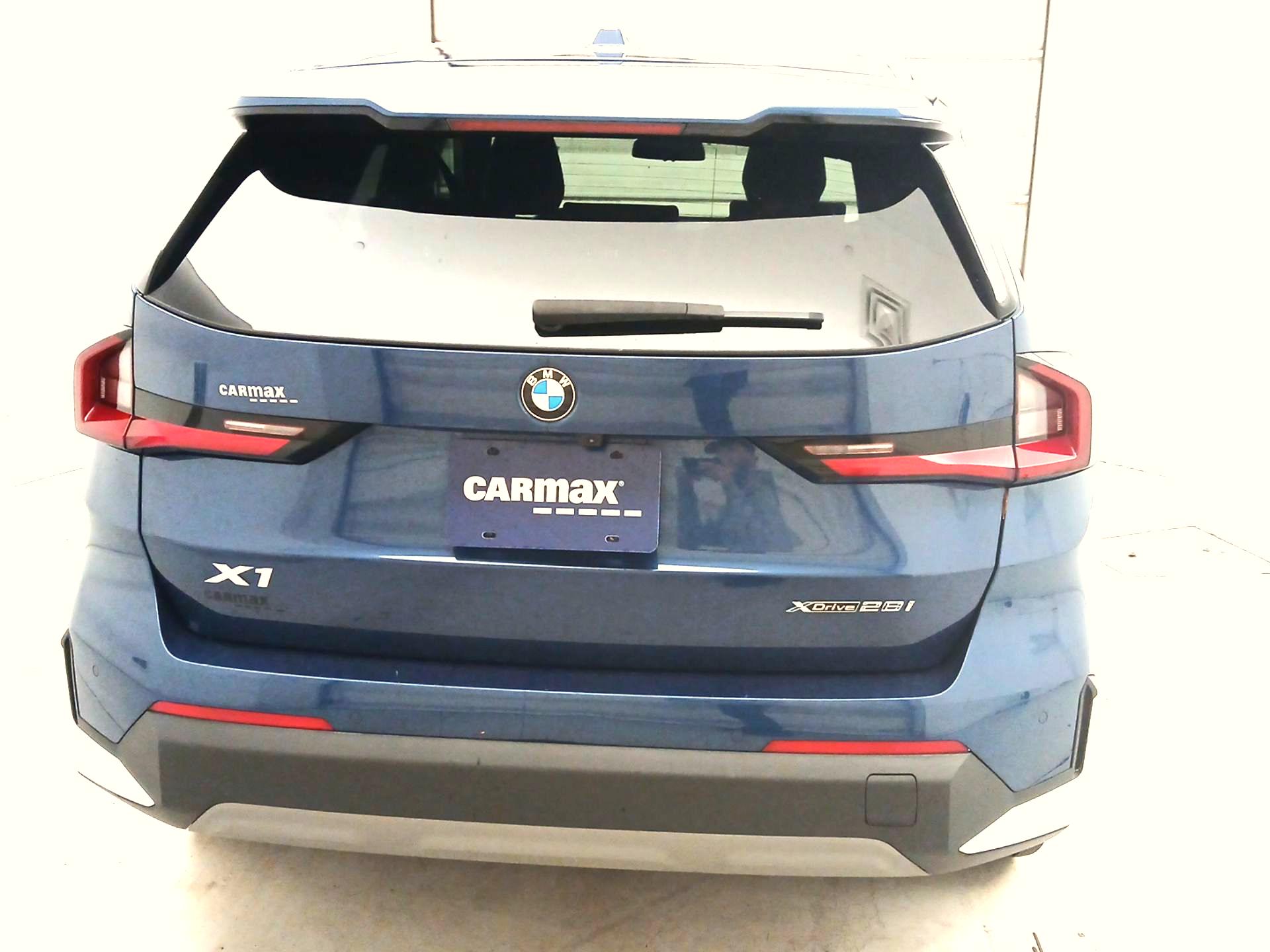 Thumbnail: 2023 BMW X1 - 6