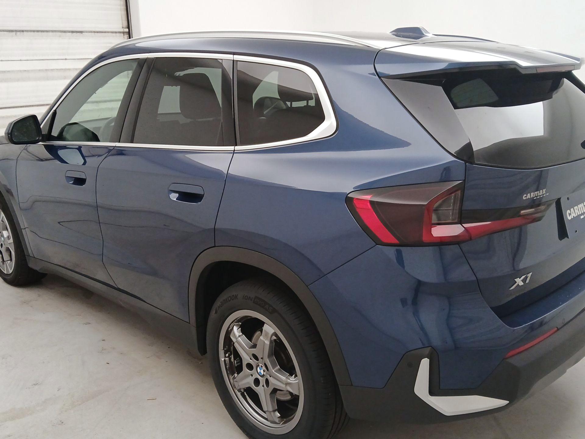 Thumbnail: 2023 BMW X1 - 7