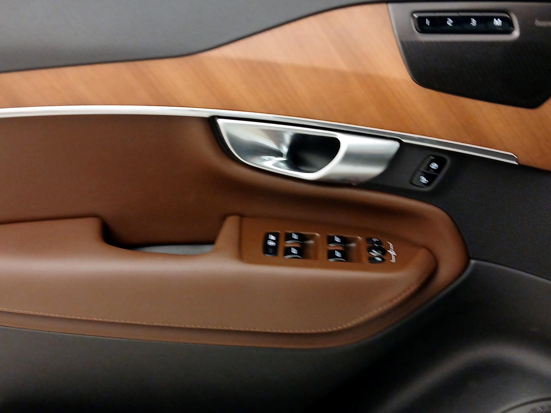 Thumbnail: 2024 Volvo XC90 - 10