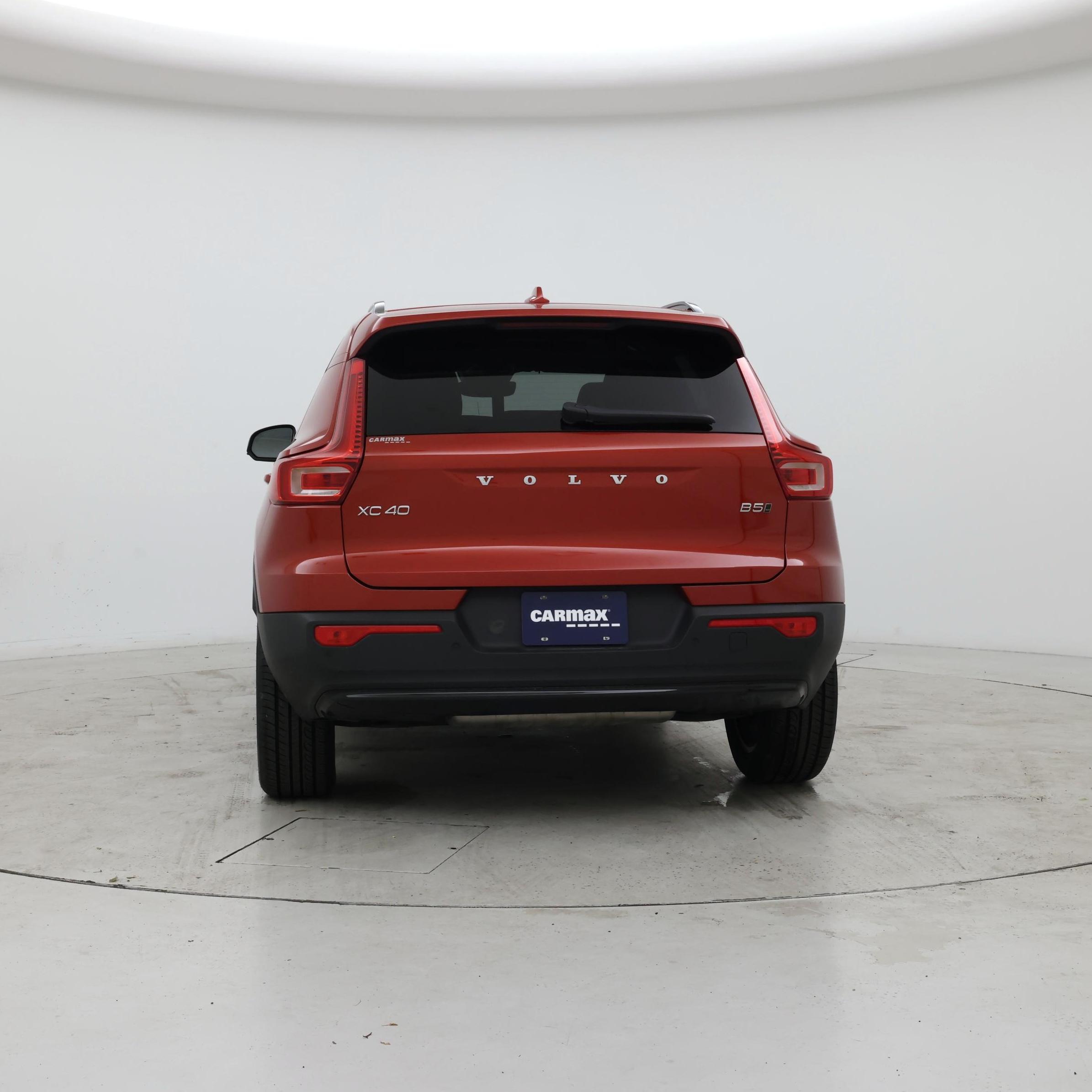 Thumbnail: 2023 Volvo XC40 - 6