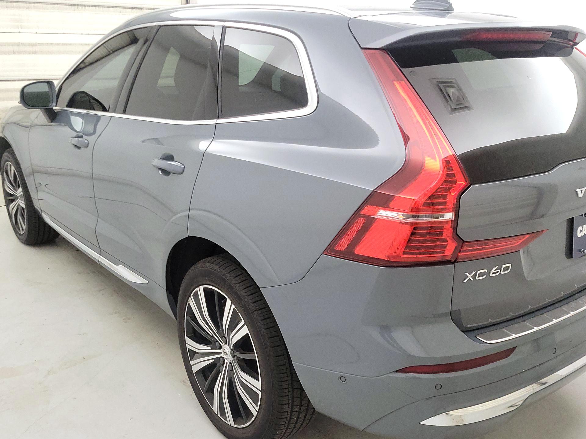 Thumbnail: 2022 Volvo XC60 - 7