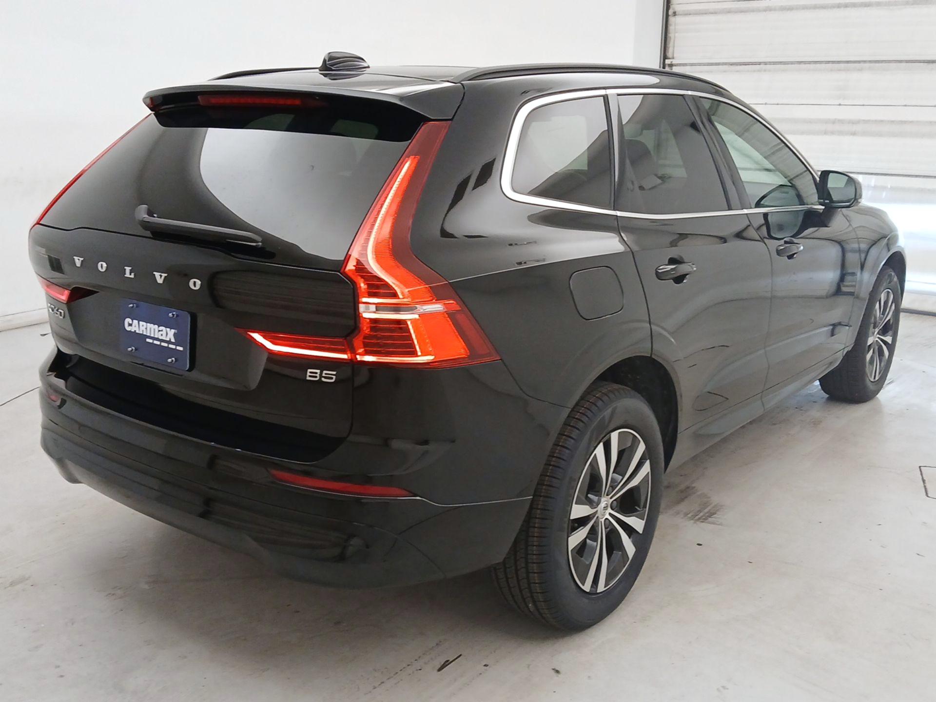 Thumbnail: 2023 Volvo XC60 - 5