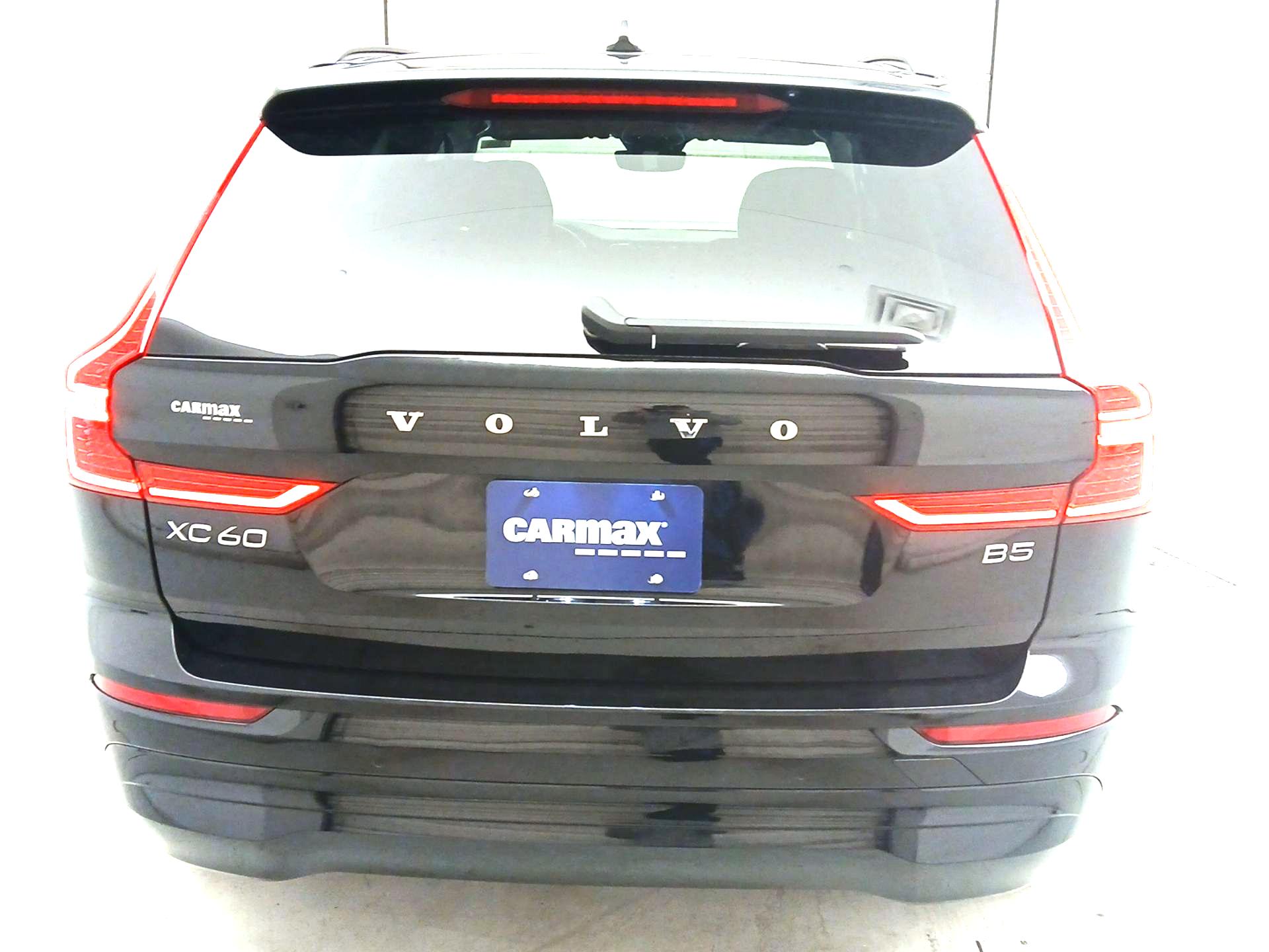 Thumbnail: 2023 Volvo XC60 - 6