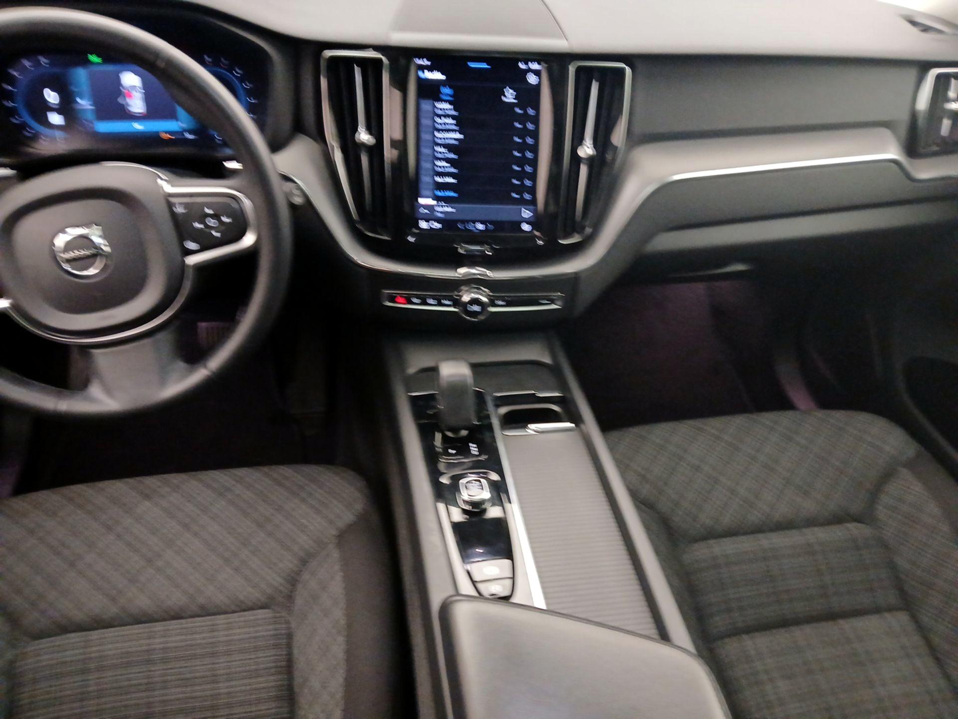 Thumbnail: 2023 Volvo XC60 - 8