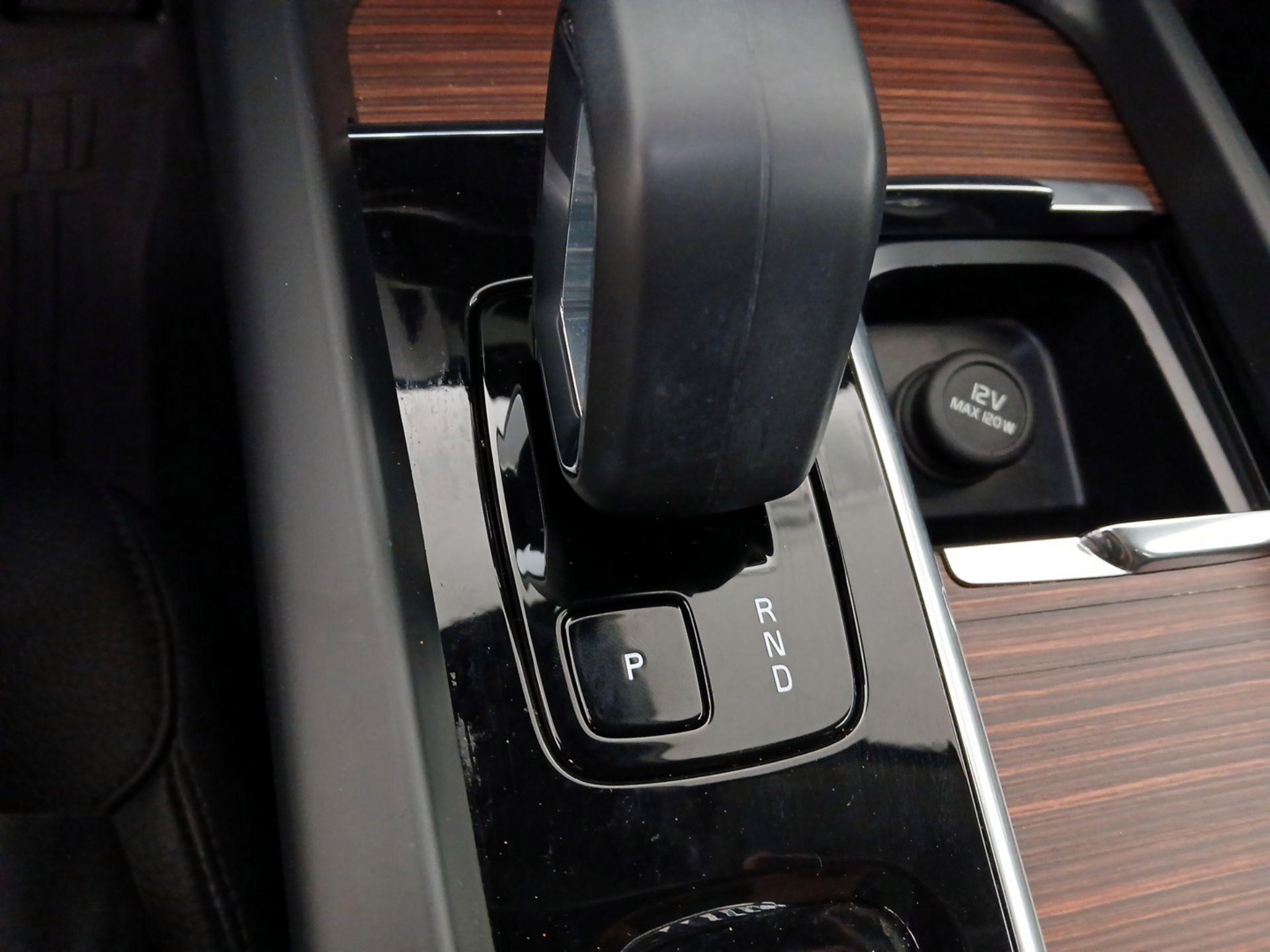 Thumbnail: 2023 Volvo XC60 - 15