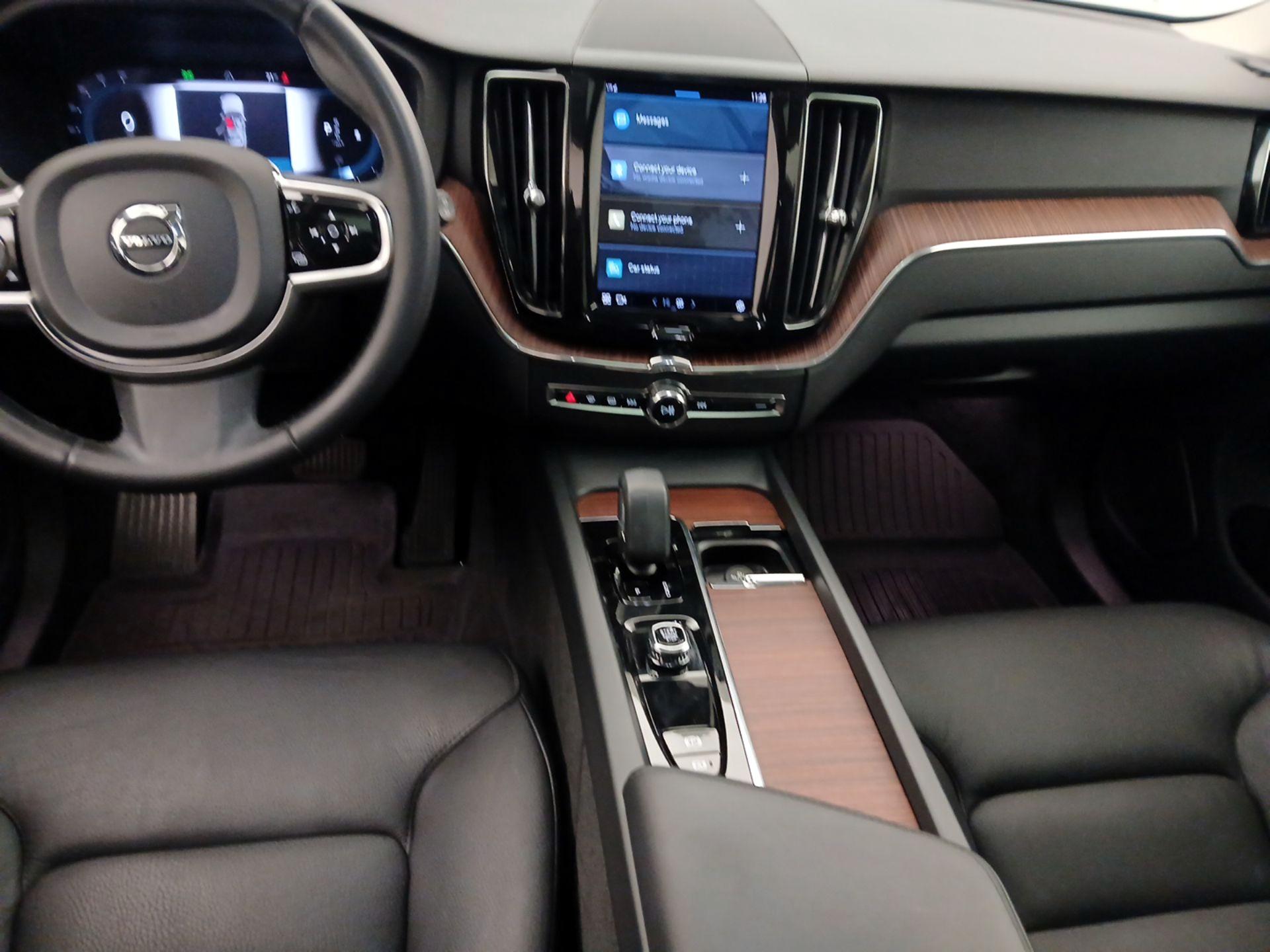 Thumbnail: 2023 Volvo XC60 - 8