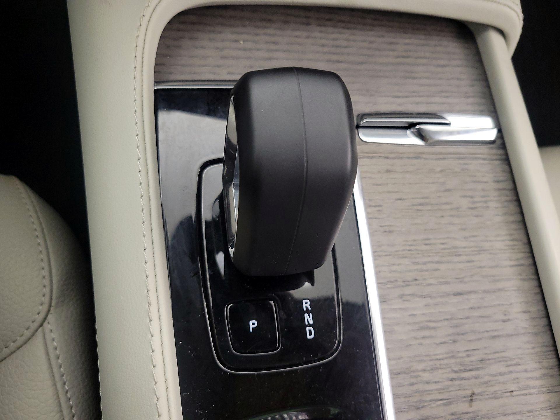 Thumbnail: 2023 Volvo XC90 - 18