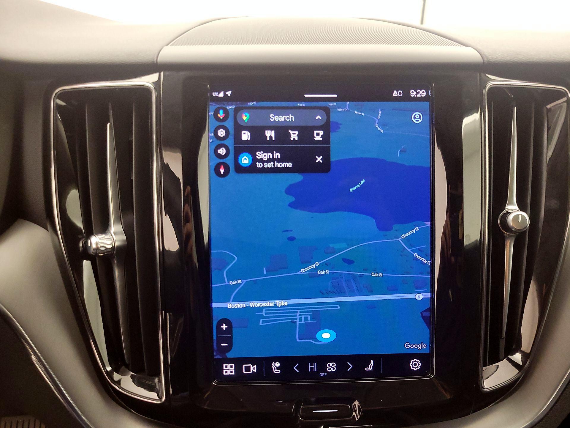 Thumbnail: 2023 Volvo XC60 - 14