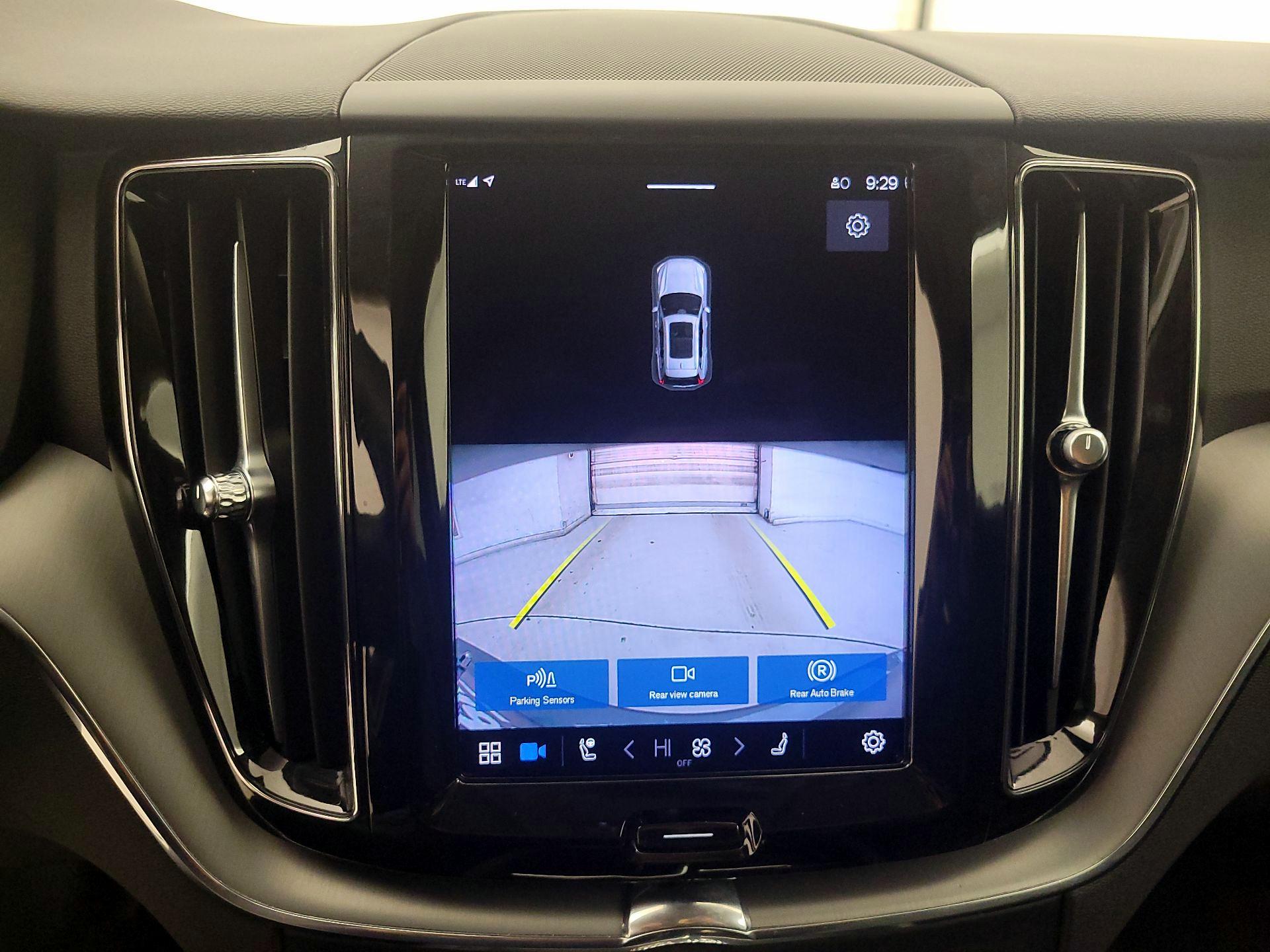 Thumbnail: 2023 Volvo XC60 - 15