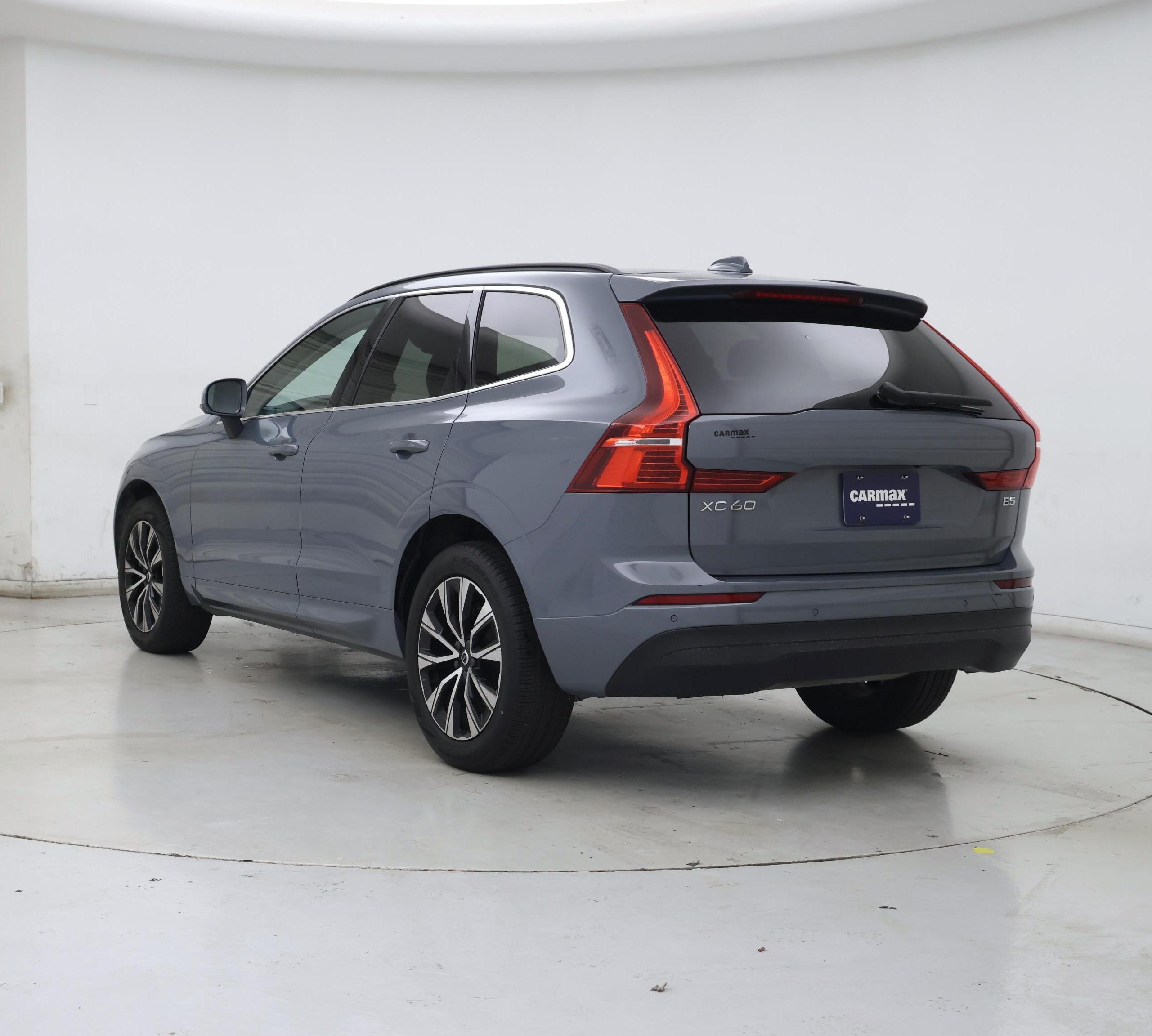 Thumbnail: 2023 Volvo XC60 - 2