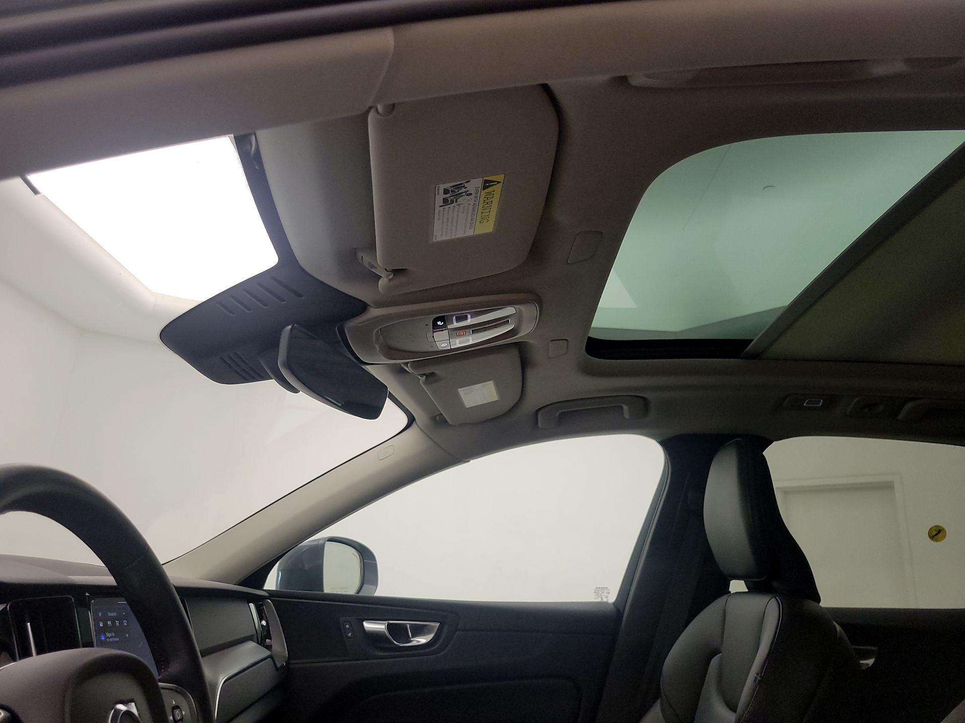 Thumbnail: 2023 Volvo XC60 - 20