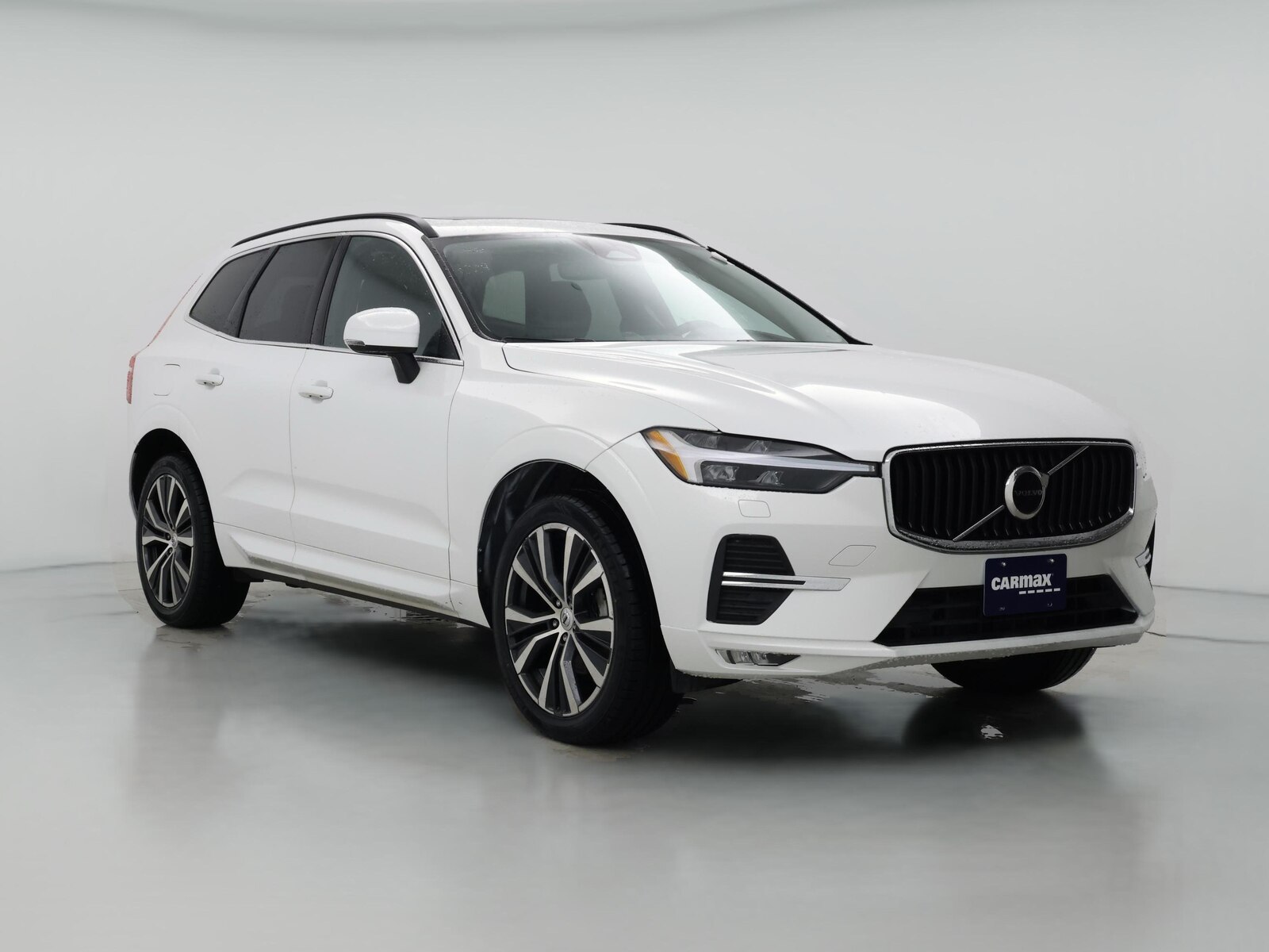 2022 Volvo XC60 Momentum