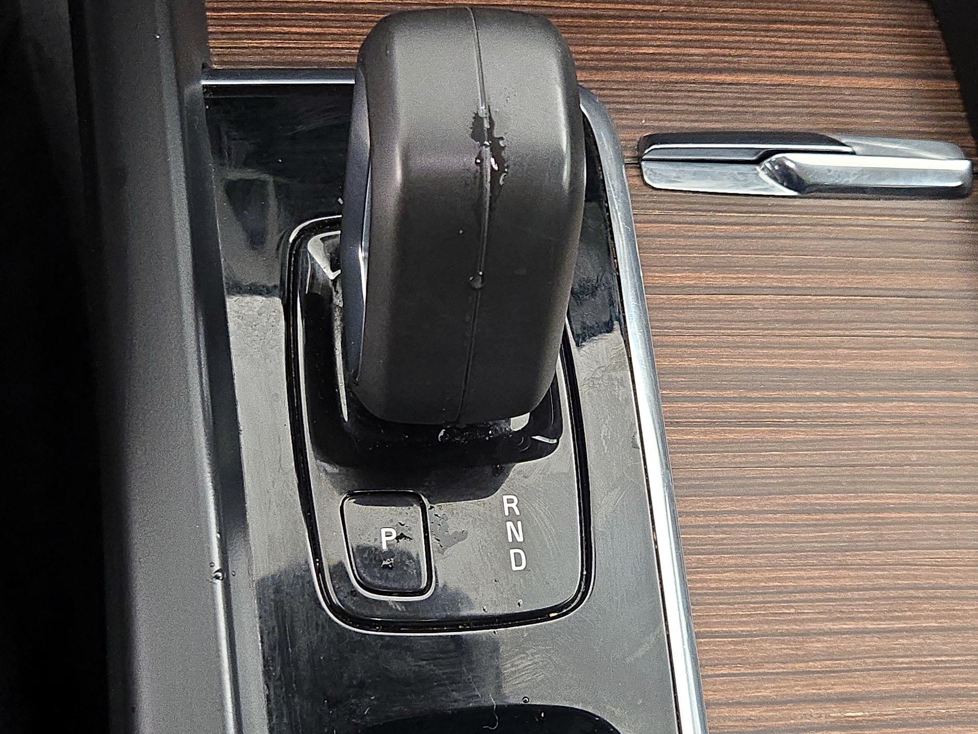 Thumbnail: 2022 Volvo XC60 - 18