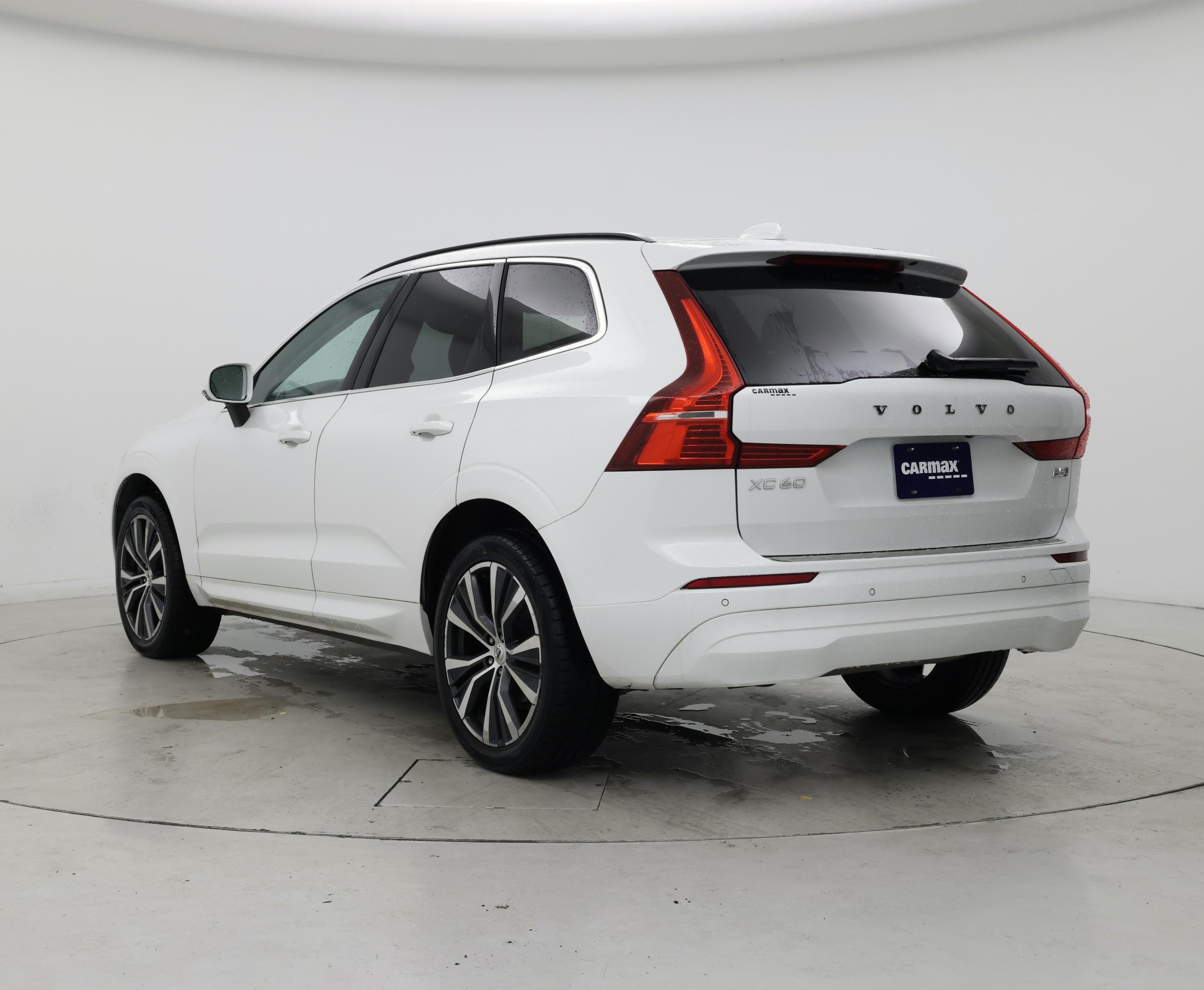 Thumbnail: 2022 Volvo XC60 - 2