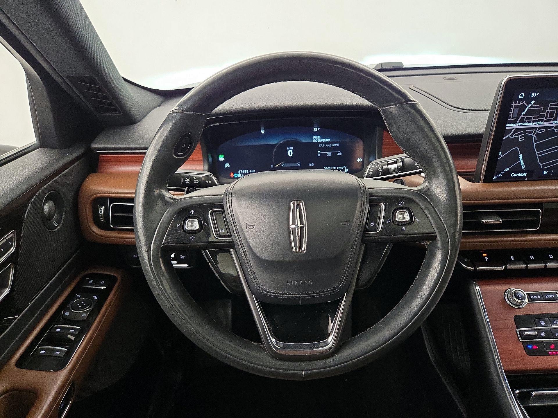 Thumbnail: 2022 Lincoln Aviator - 10
