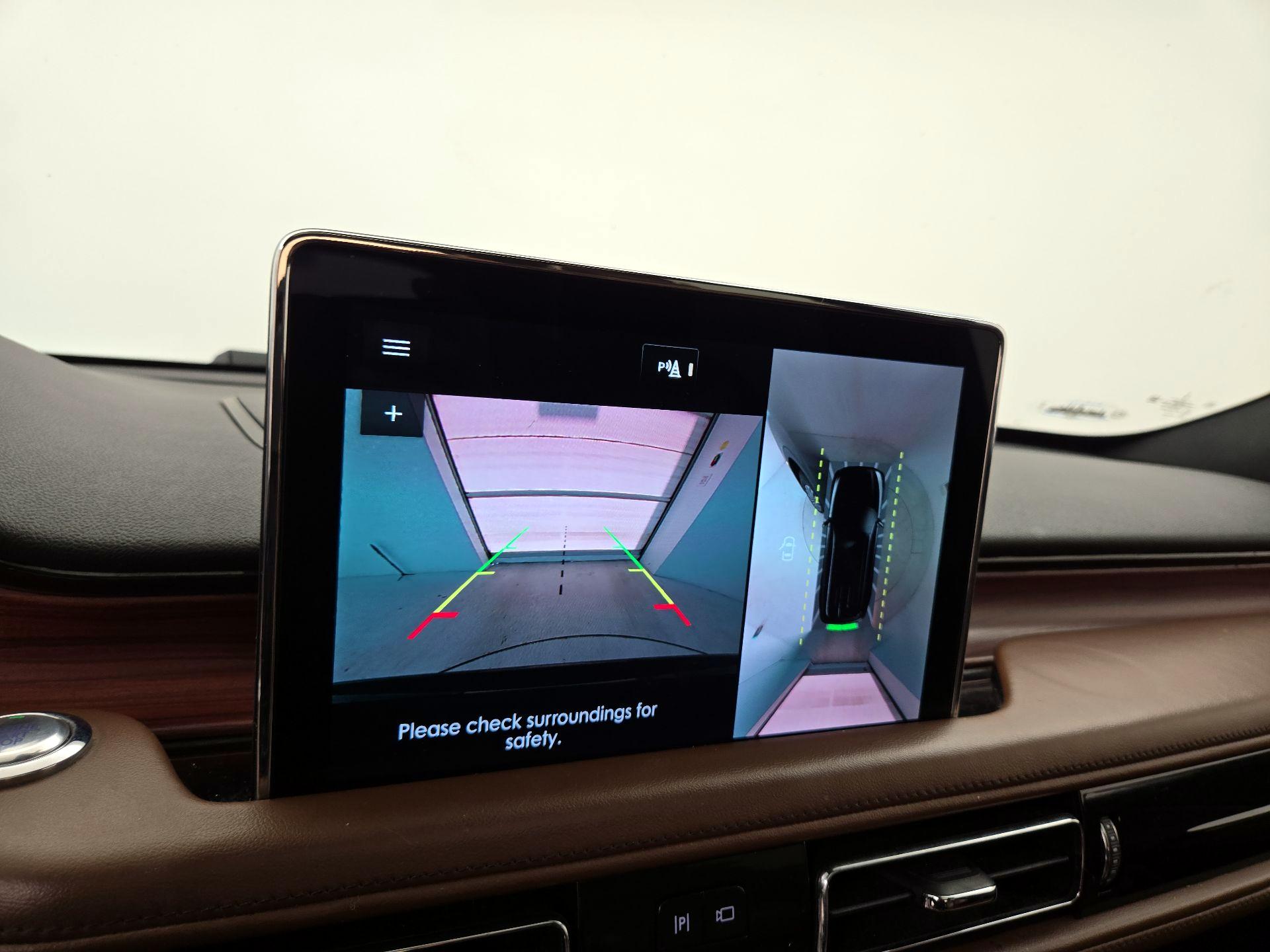 Thumbnail: 2022 Lincoln Aviator - 15